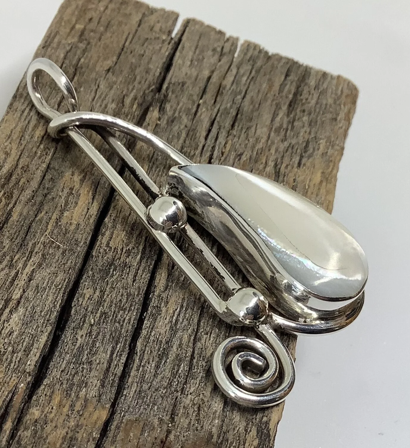 9AB144B3-C216-4205-929D-37D3F2DA3702