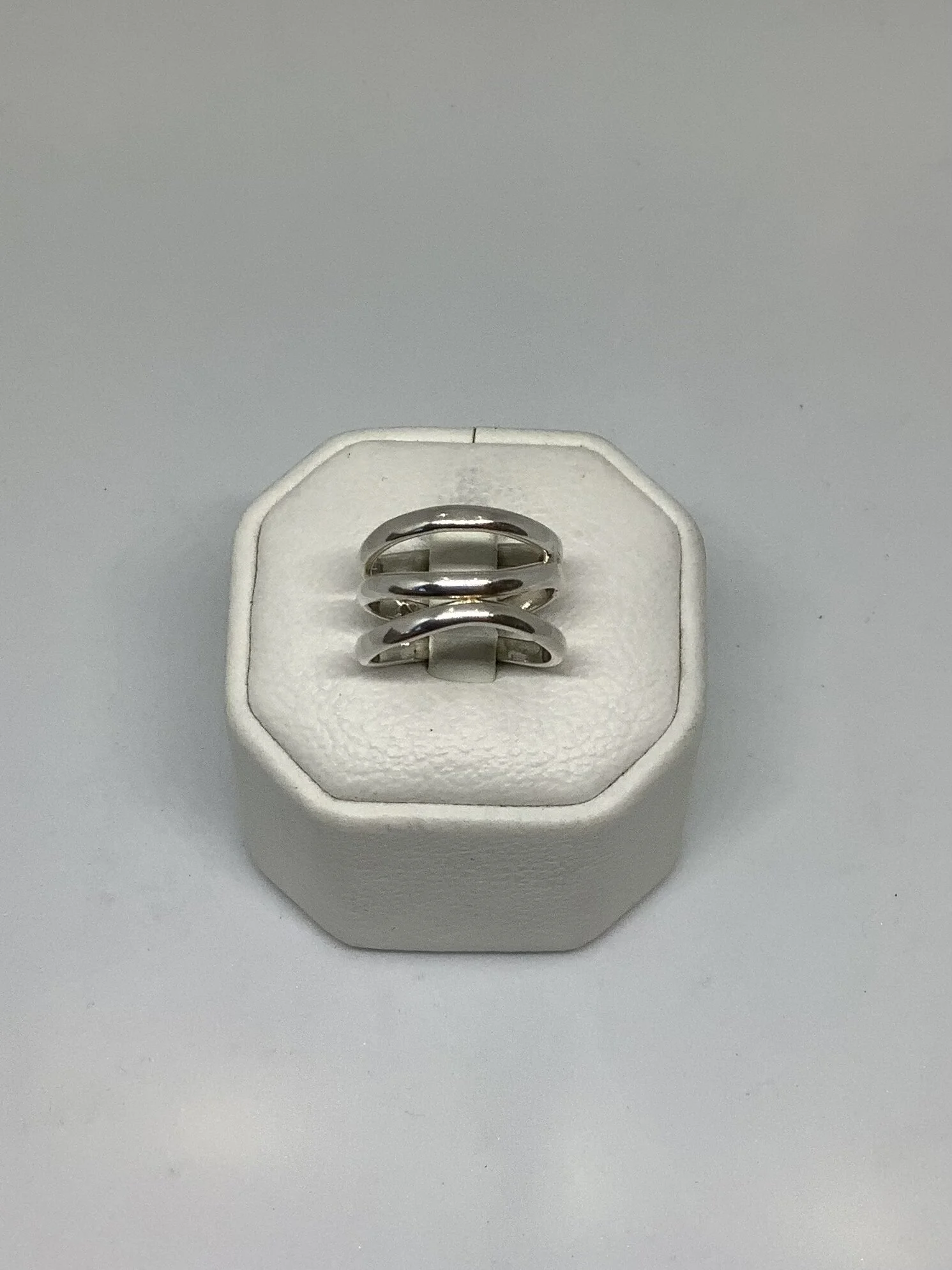 0A60B5C3-EB09-4E9E-ACBC-7E9F8F7C43E2