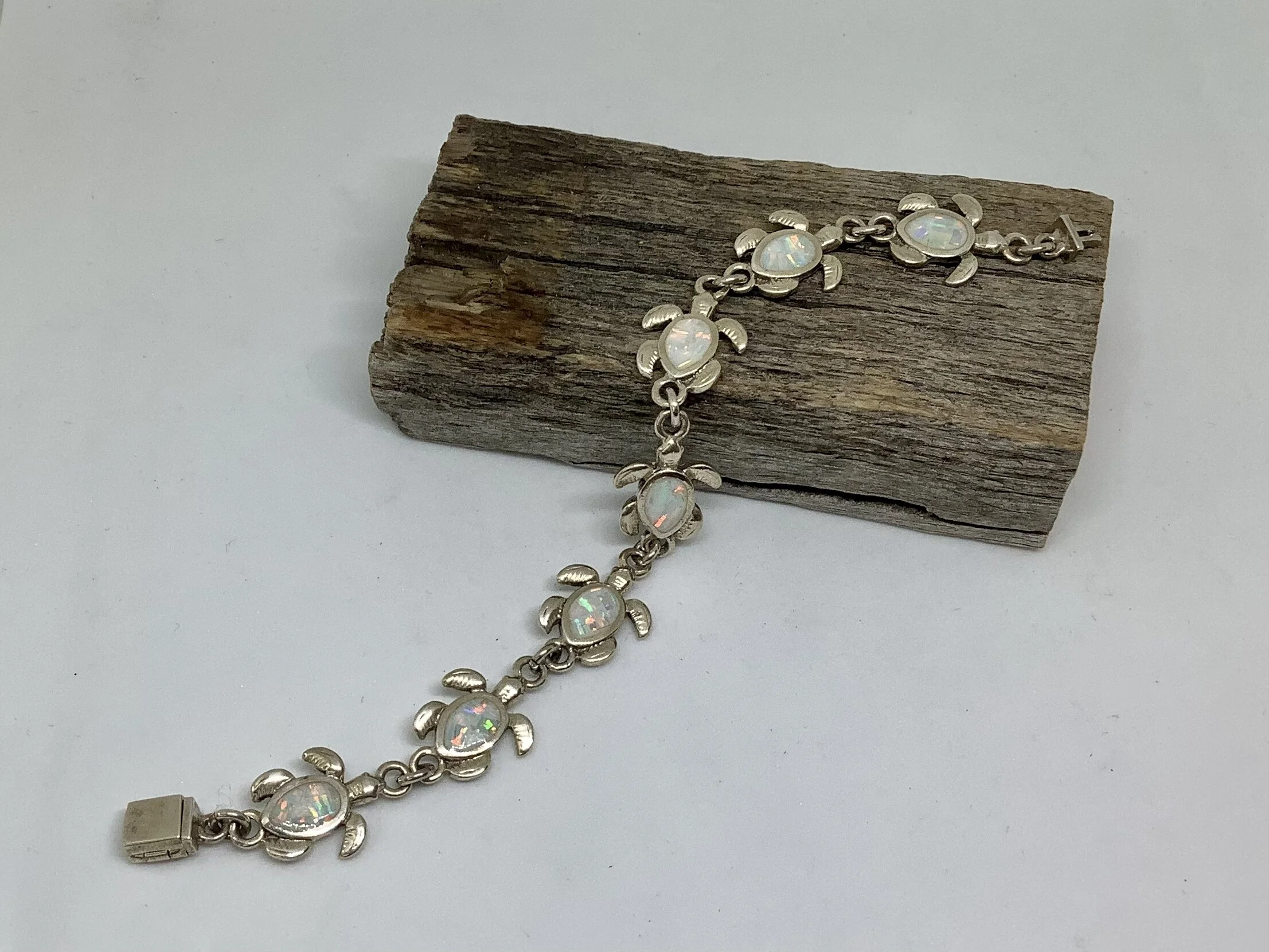 2A6B0CCD-873C-46A7-A5DA-2503DF681C62