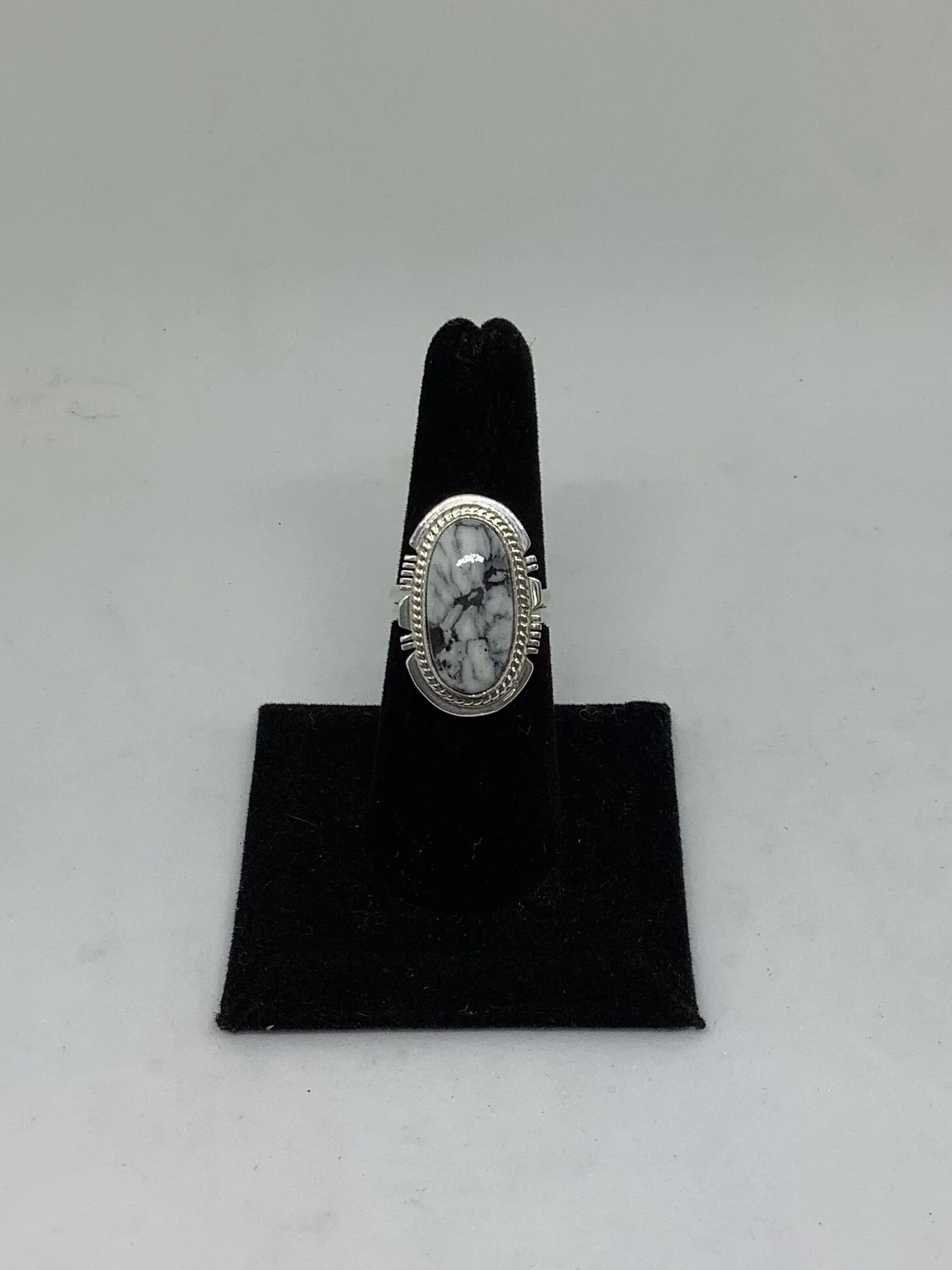 100F5EB1-AACE-4B1B-B754-59321E9D87C2