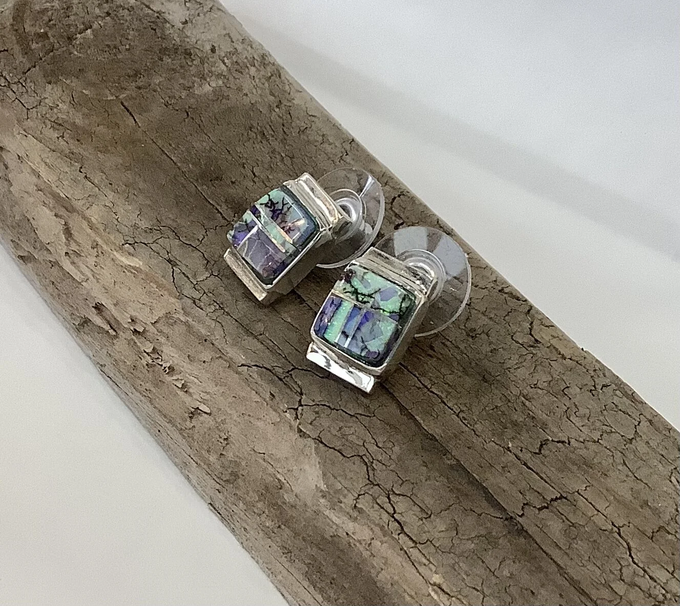 F539F42A-D79E-4913-B591-E1A45A810BDF