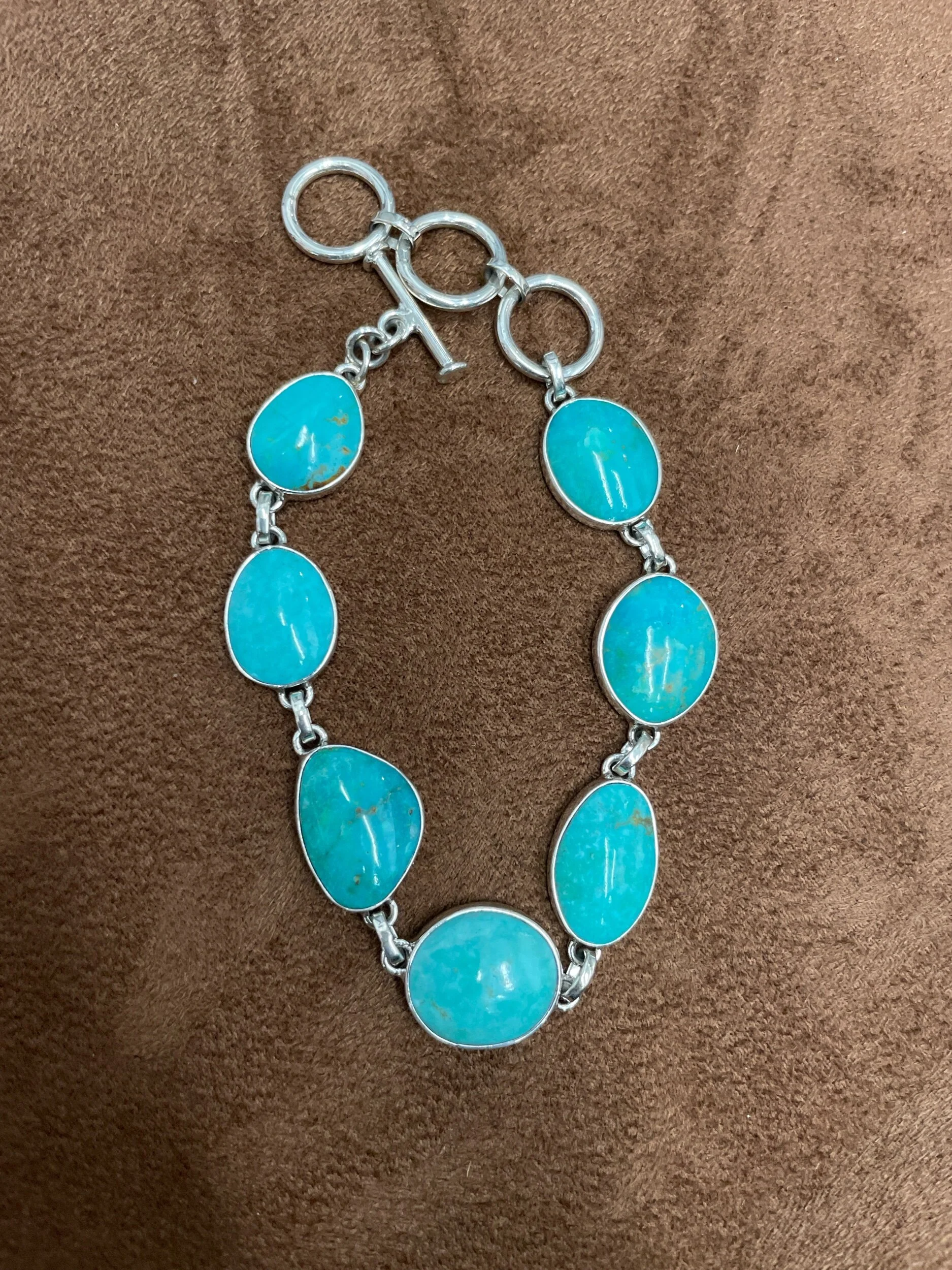 C3CB2958-2AFE-4D66-8BC8-6FFF3626FCA6