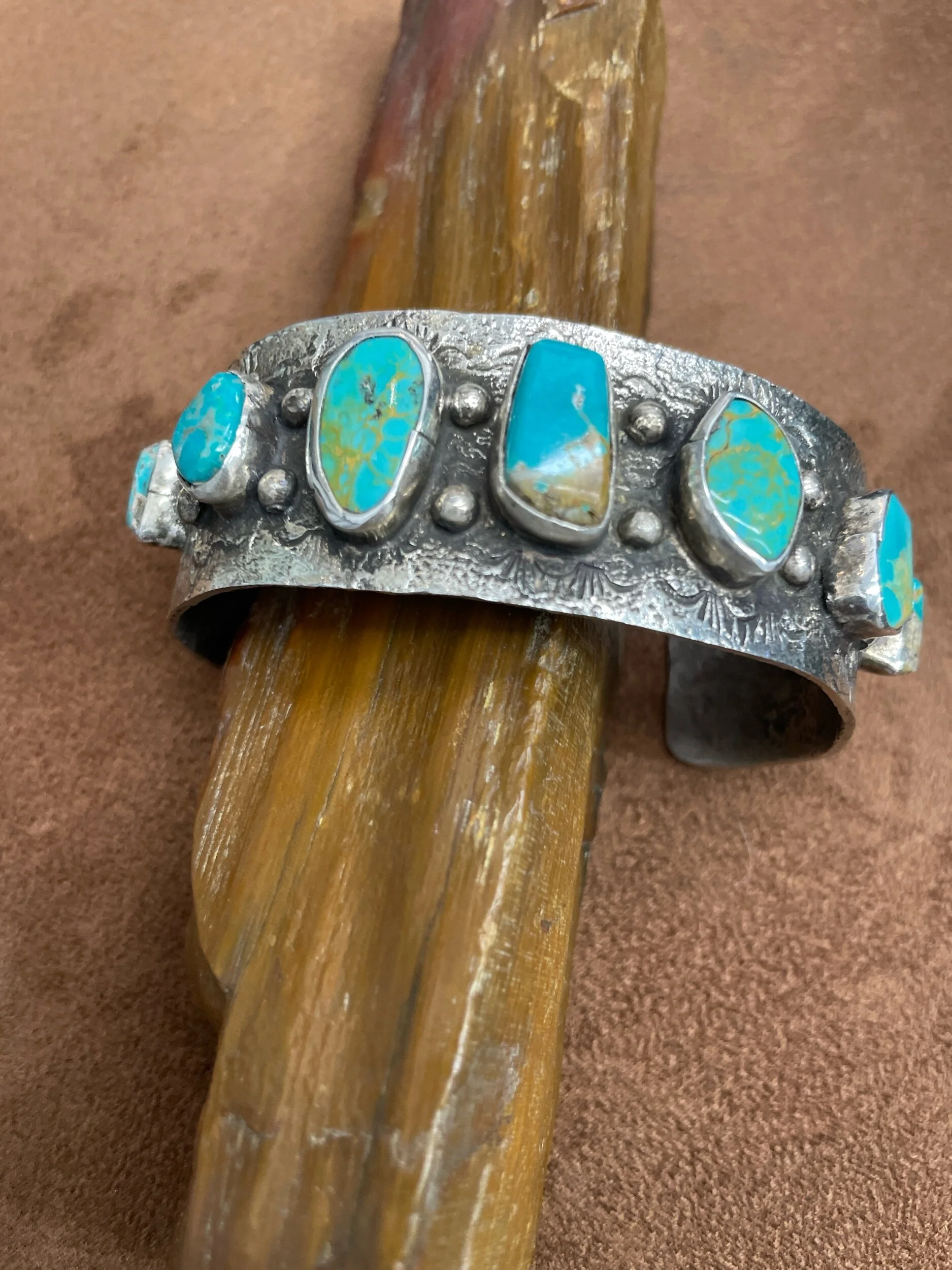 ADAB0C78-70DE-4AB1-A9AD-EE32E223540D