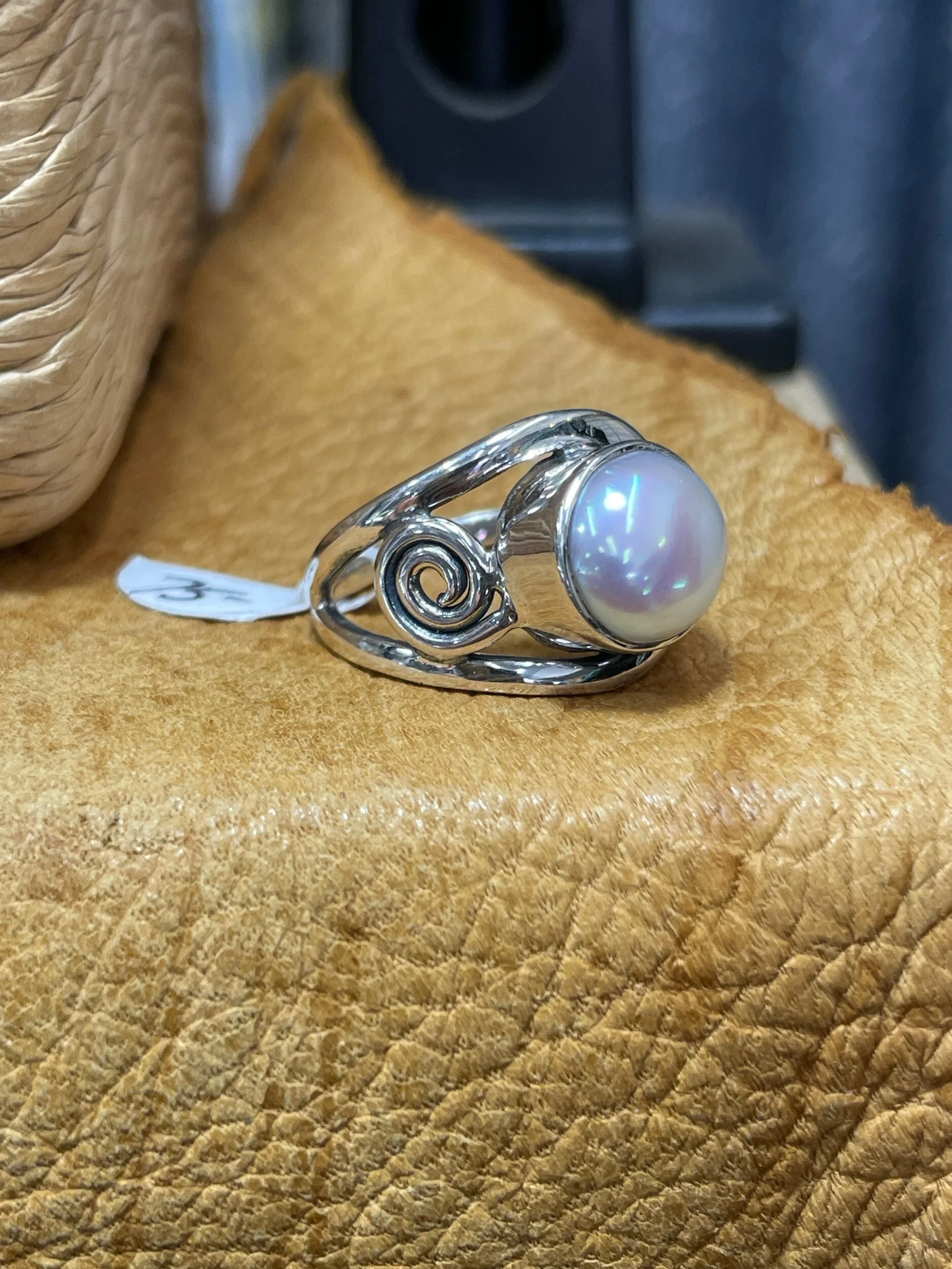 77A07C4C-7835-4B10-B855-77B8BA6B28A6