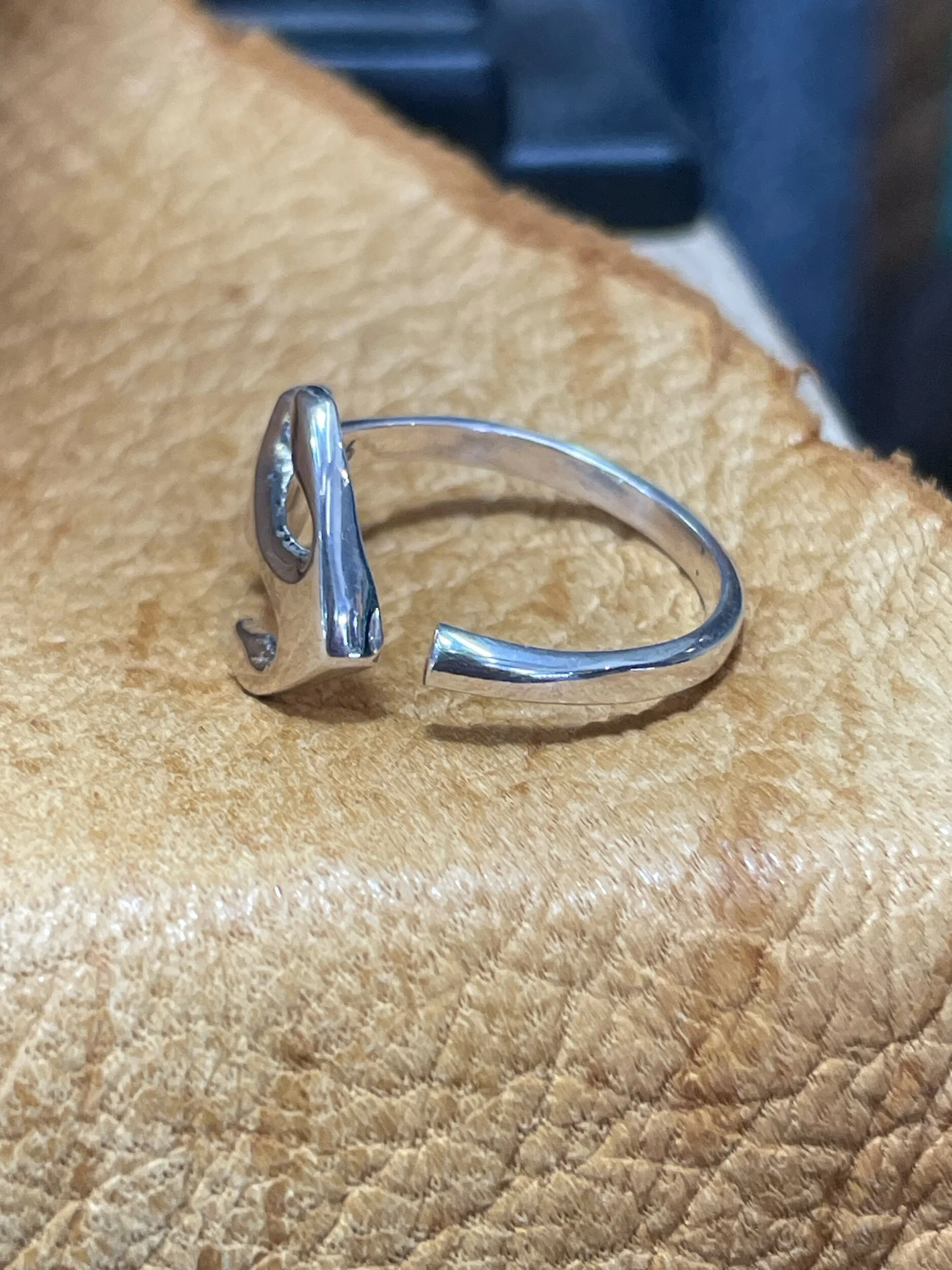 DE4A41A5-0FAF-41D1-BE00-1D628928743A