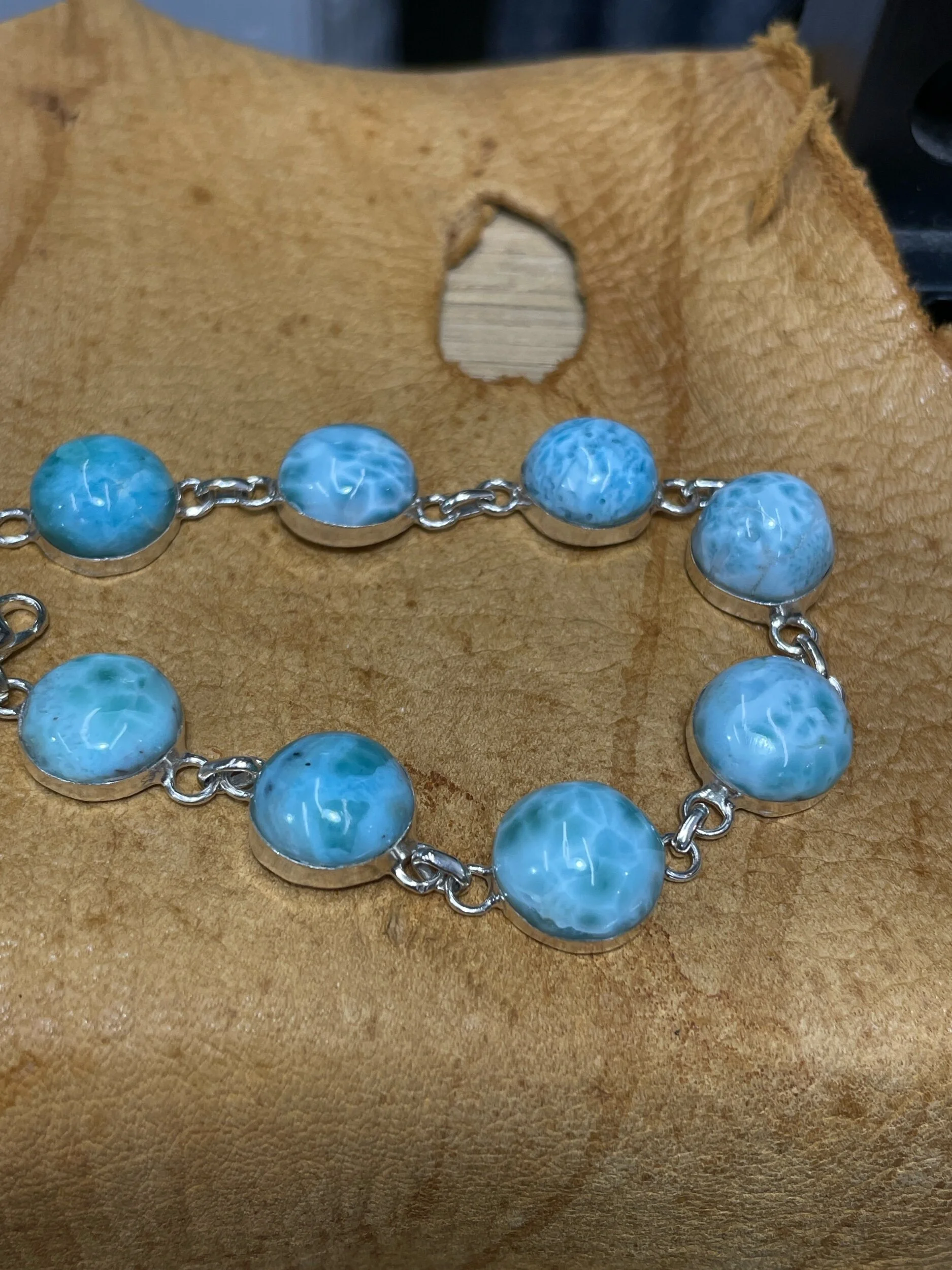 27BC3516-DAA7-4808-8BE9-06A8007943F0