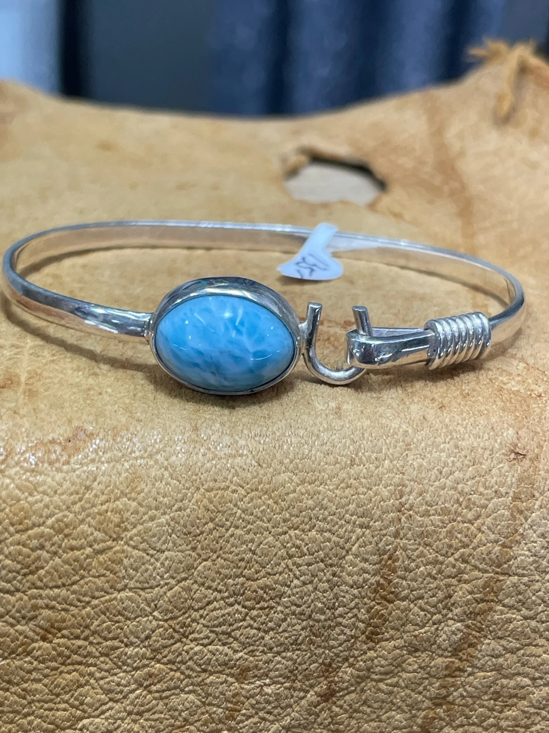 E8FD6186-4454-4C56-A9AC-EF6C078538FF