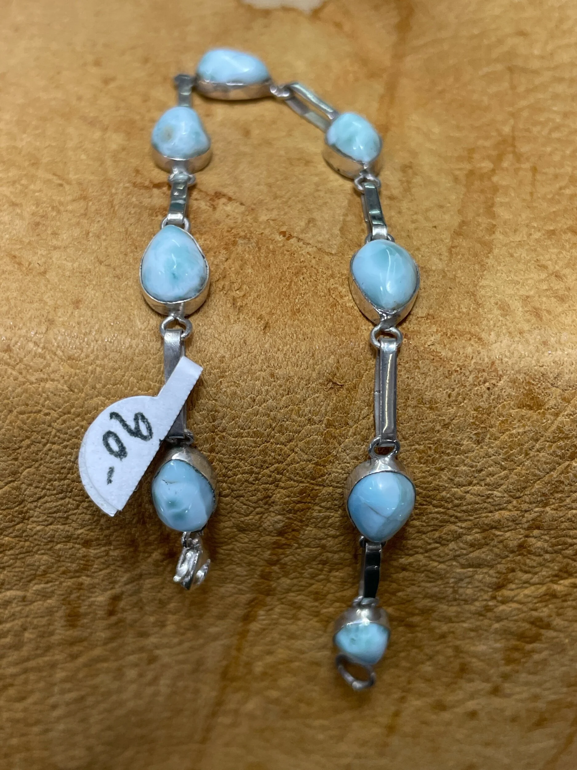 F7099416-421D-48E3-8BB6-A24C848F11FC