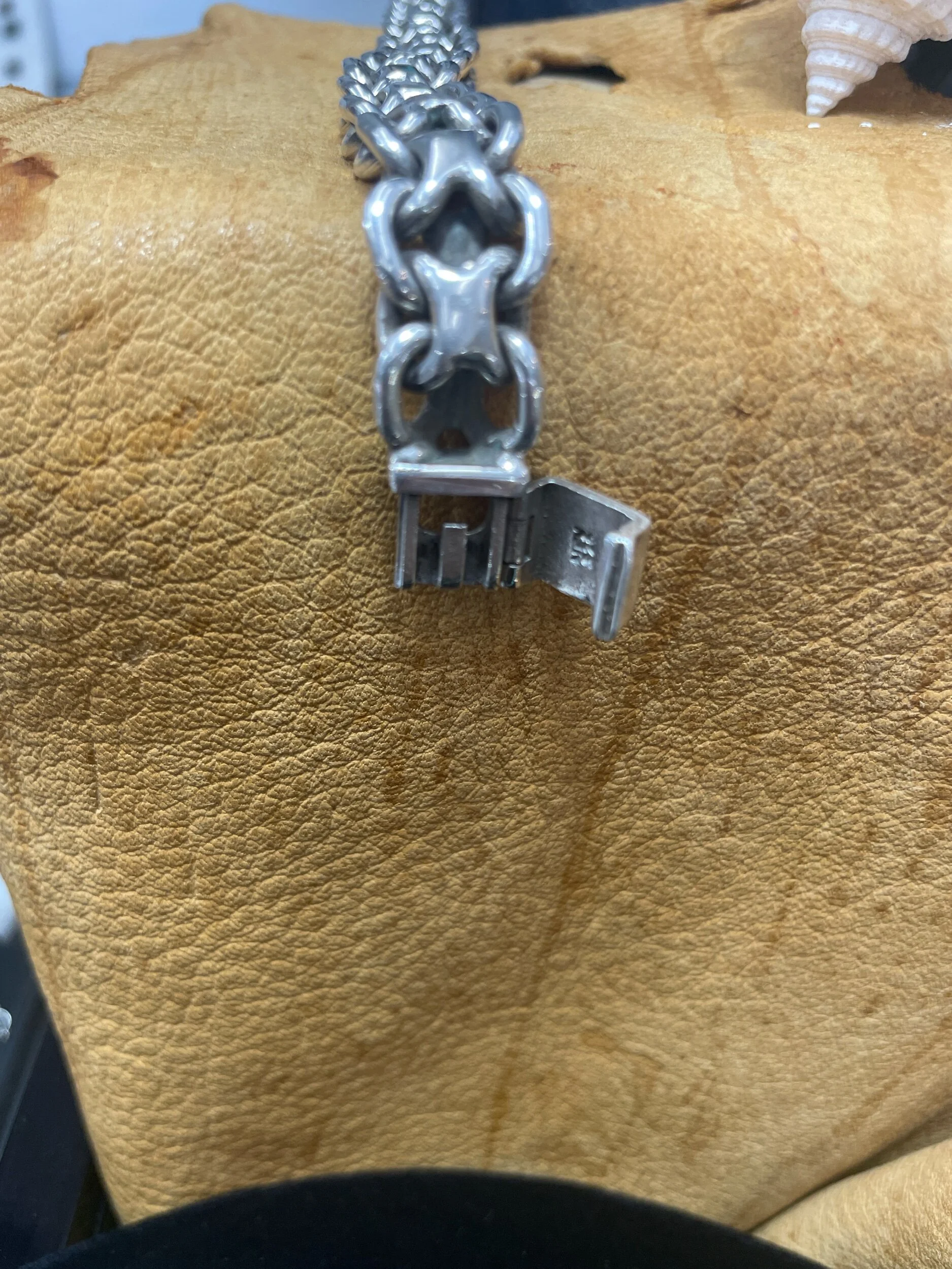 FCCDC527-191B-4DB8-A156-AE4D7FB5F794