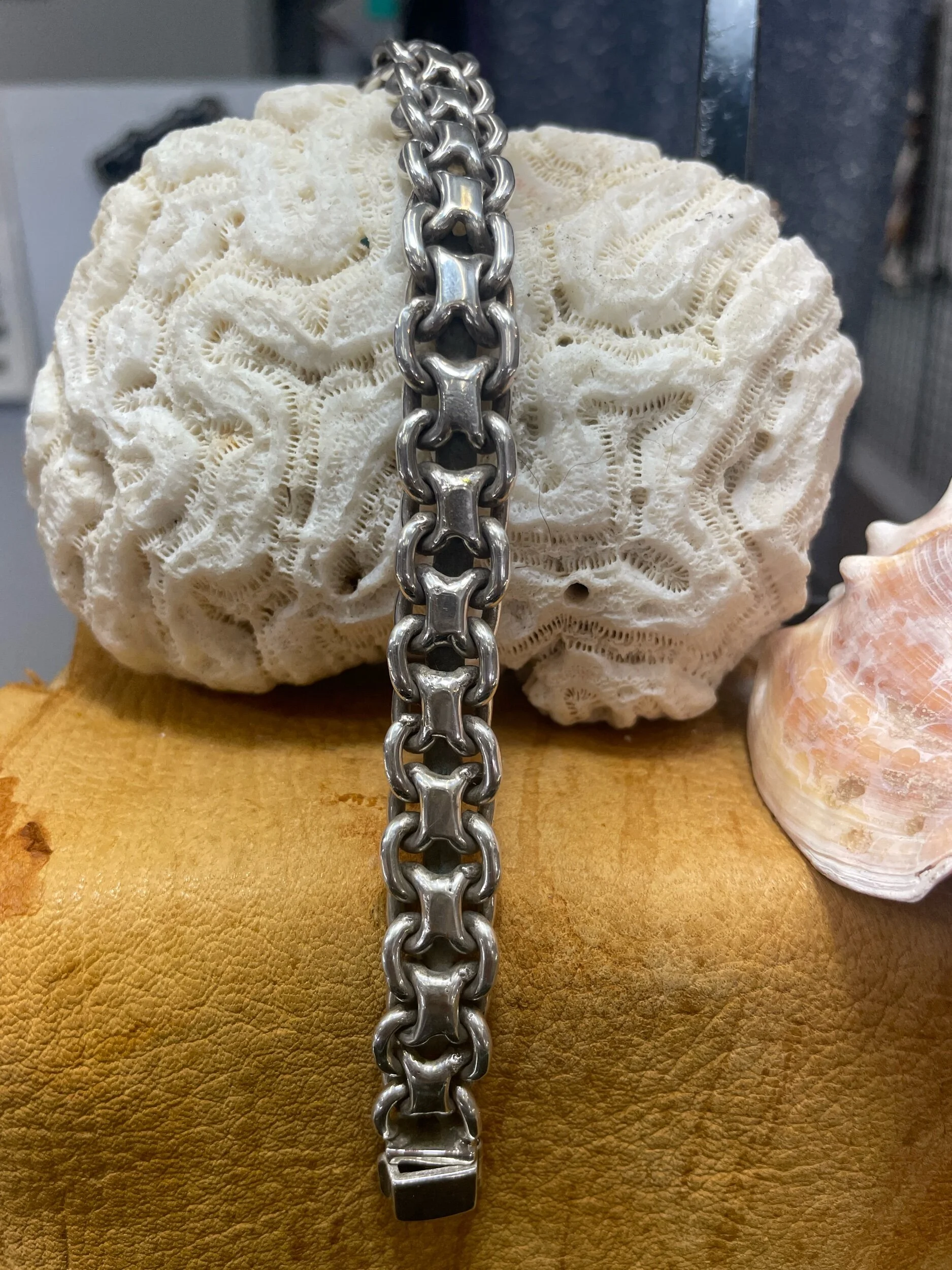 79019C44-2A37-47E7-A1E4-0399D4B9188A