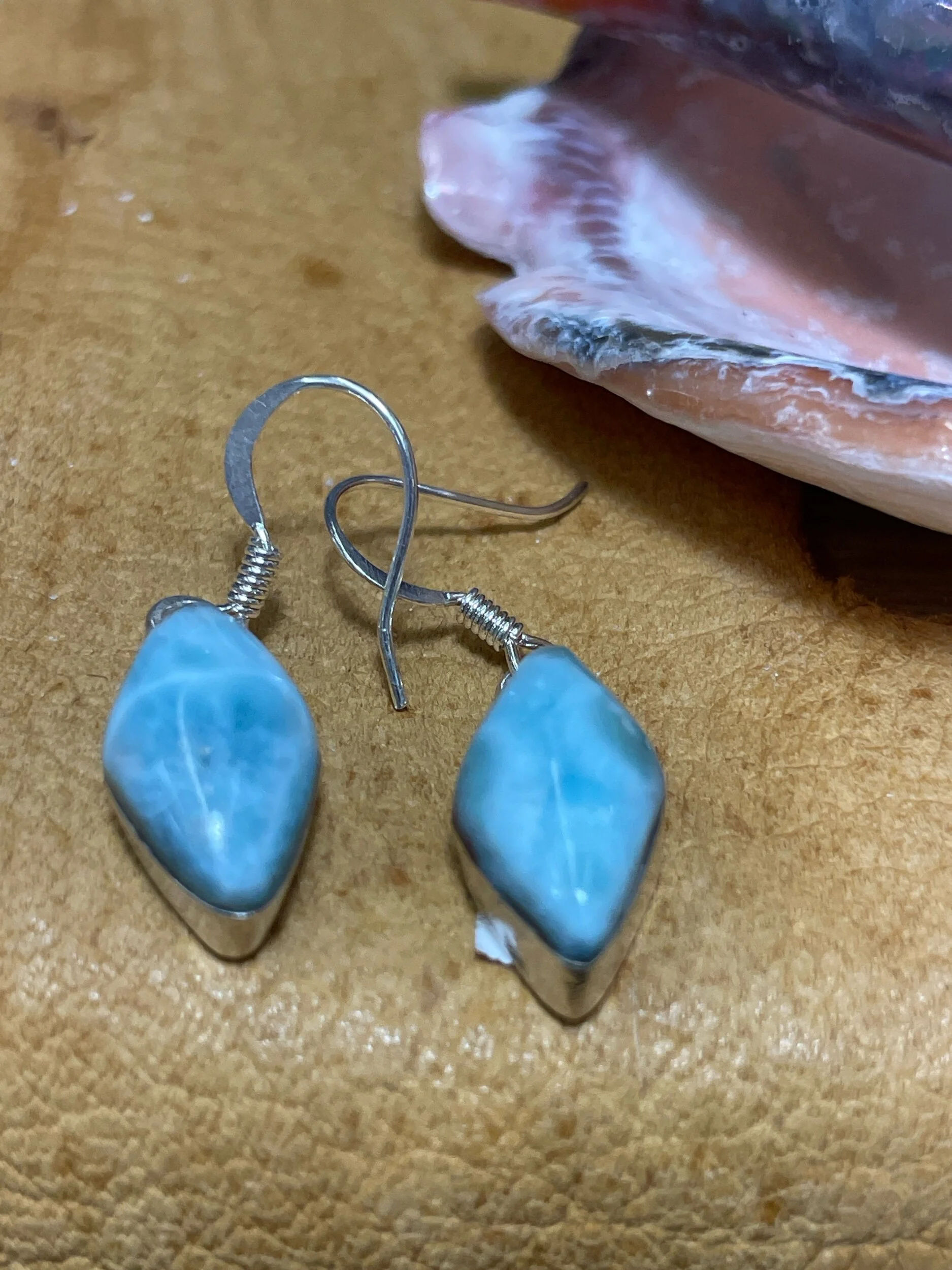 D9975A5A-CFB4-4AEF-BC5D-8B7811509112