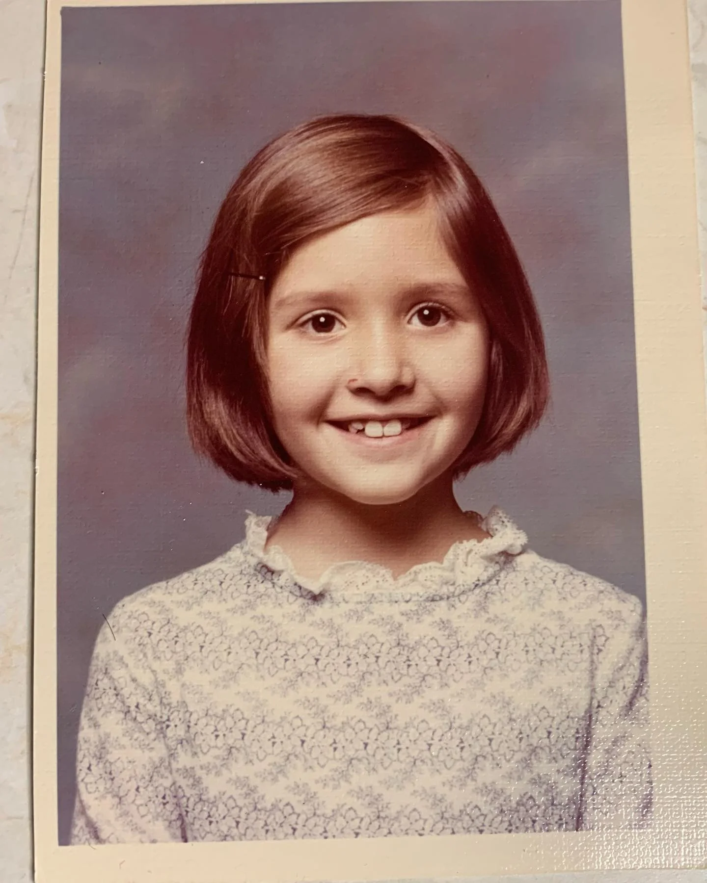 It&rsquo;s #flashbackfriday again! This week we got some great memories of Denise&rsquo;s hairstyles through the years !
The first pic is Denise with her 1st haircut- the classic bob.
Fast forward a few years to 1975 with Denise rocking the original 