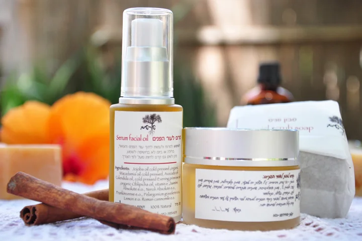 YIFAT REGEV- AROMATHERAPY &amp; NATURAL COSMETICS