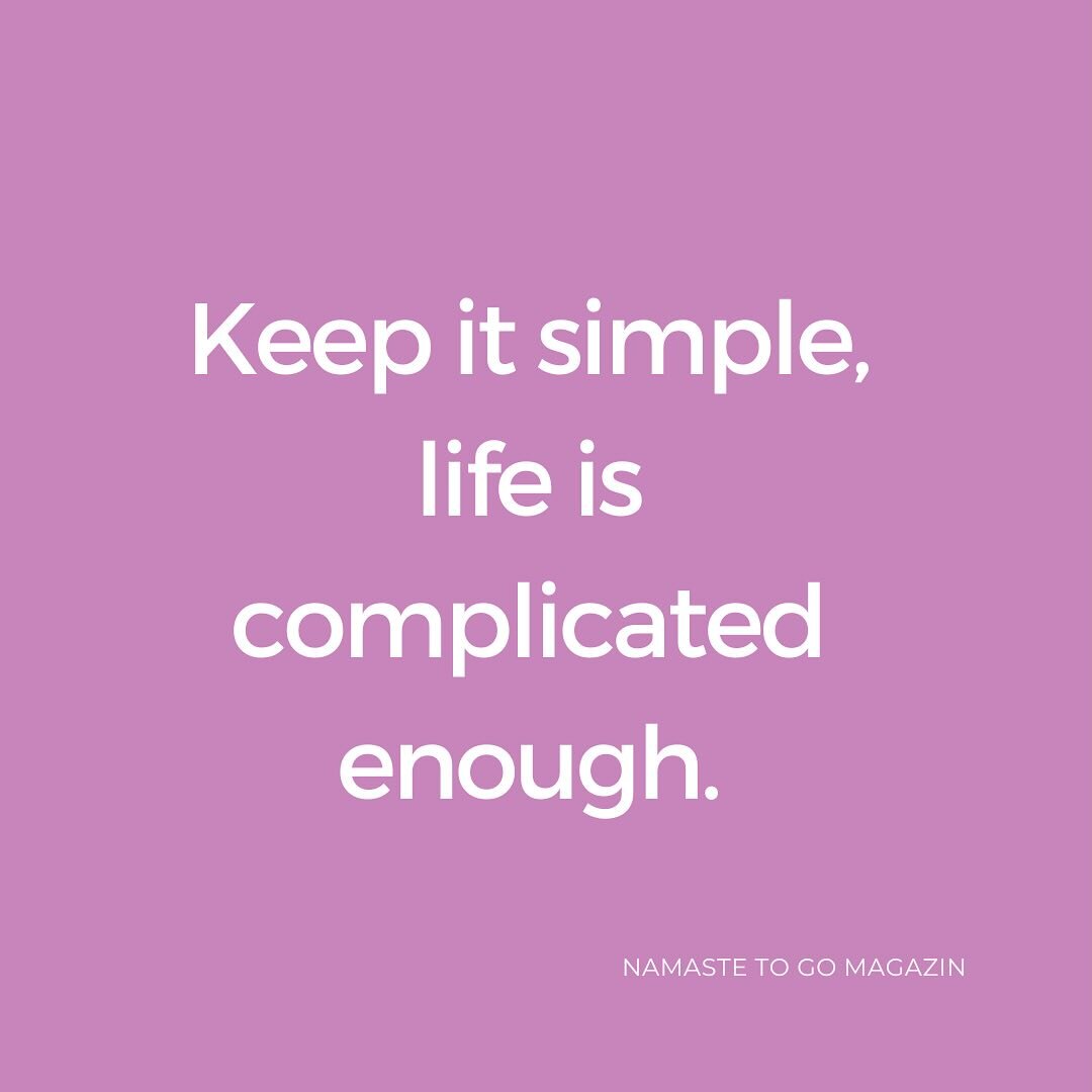 Gibt es Dinge in deinem Leben, die zu vereinfachen k&ouml;nntest? Sie vielleicht einfach weglassen k&ouml;nntest? Der Fr&uuml;hling ist eine tolle Zeit um auch Gewohnheiten und &Auml;hnliches auszumisten. 😊💜

#yogaquote #quotes #simple #keepitsimpl