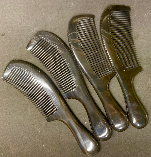 PANTHER COMBS