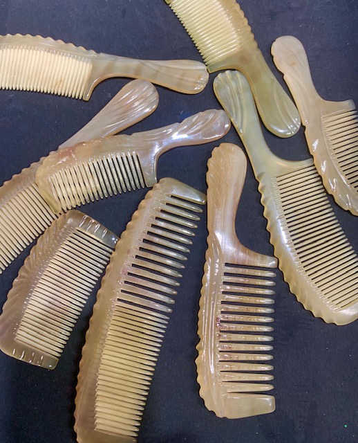 COLOURED MERINO COMBS