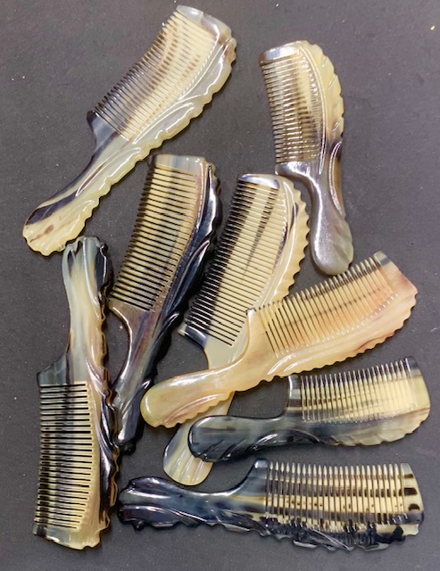BLACK MERINO COMBS