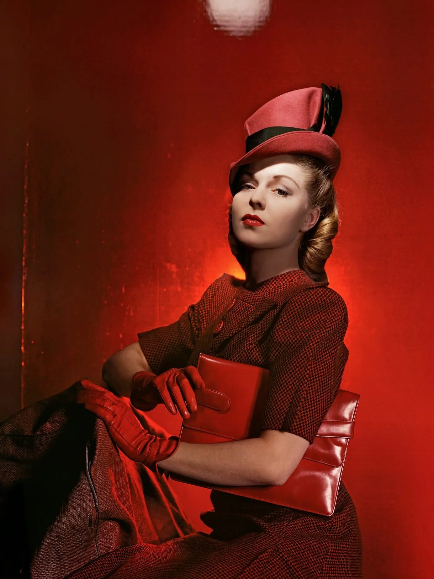 Introducing &lsquo;The King of Vogue&rsquo; 
Cecil Beaton's Fashionable World @nationalportraitgallery - charts his meteoric rise and trailblazing fashion photography with over 250 items displayed. Beaton elevated fashion and portrait photography to 