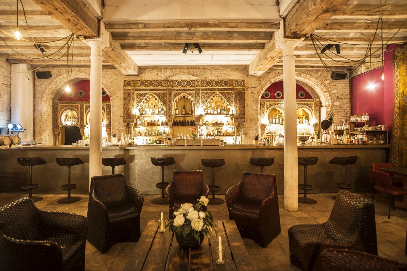 Apotheke-Ocana-Barcelona-@Inigo-Bujedo-Aguirre-2-1400x933.jpg