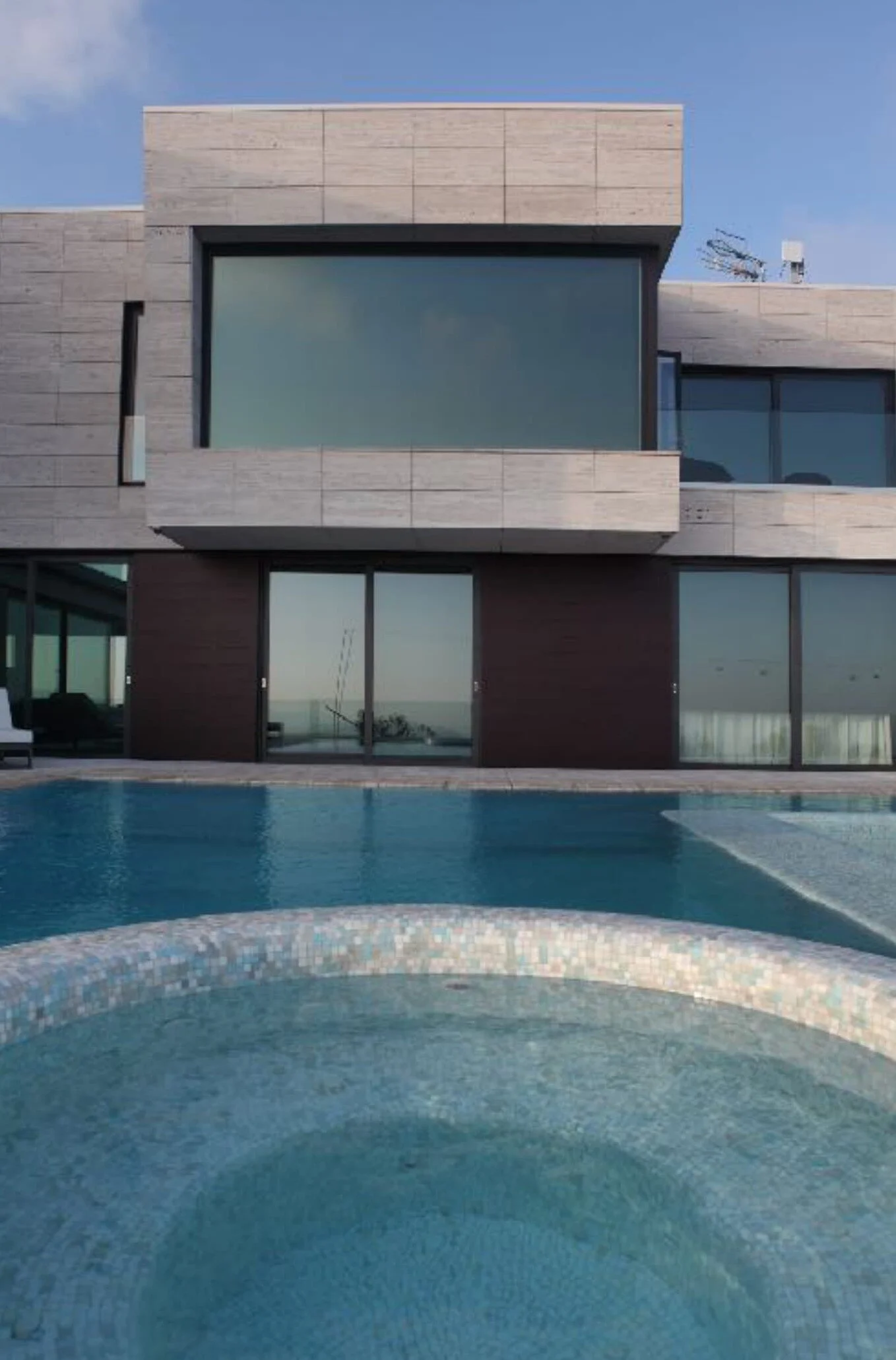 residential-house-design-pool-view.jpg