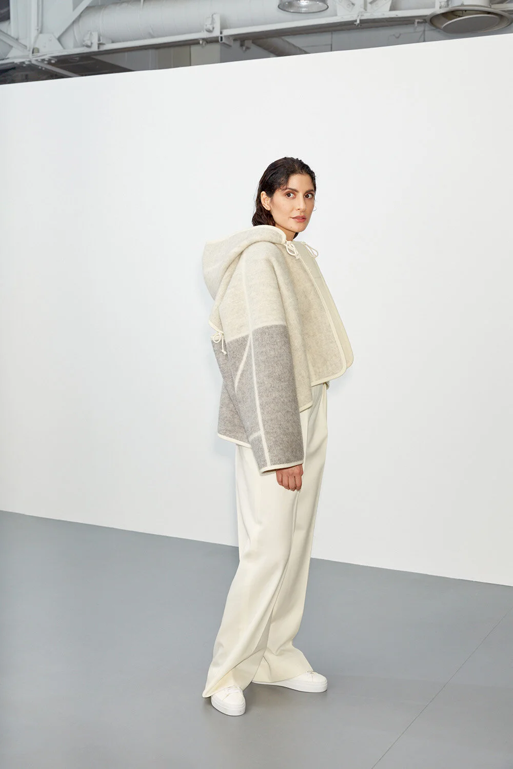 TB - ESP - Lookbook AW205444.jpg