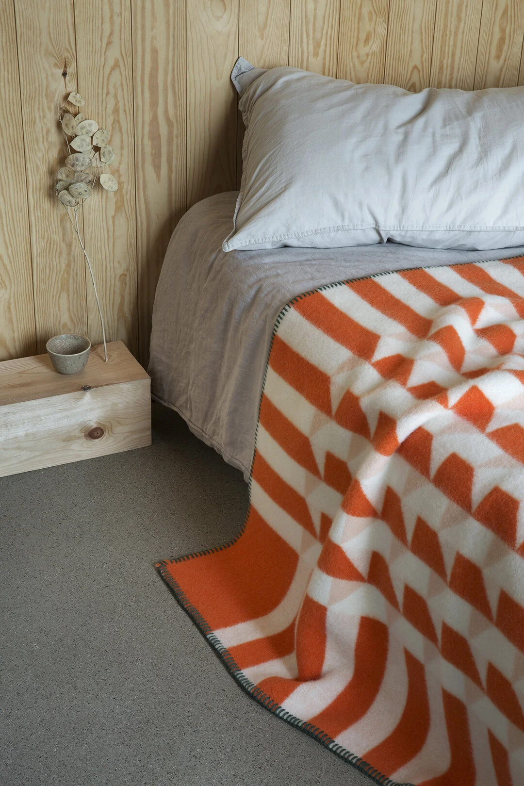 kvam_blanket_by_kristine_five_melvaer_for_roros_tweed_photo_by_inger_marie_grini_03.jpg