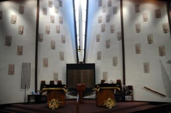 1444234485_our_synagogue.png