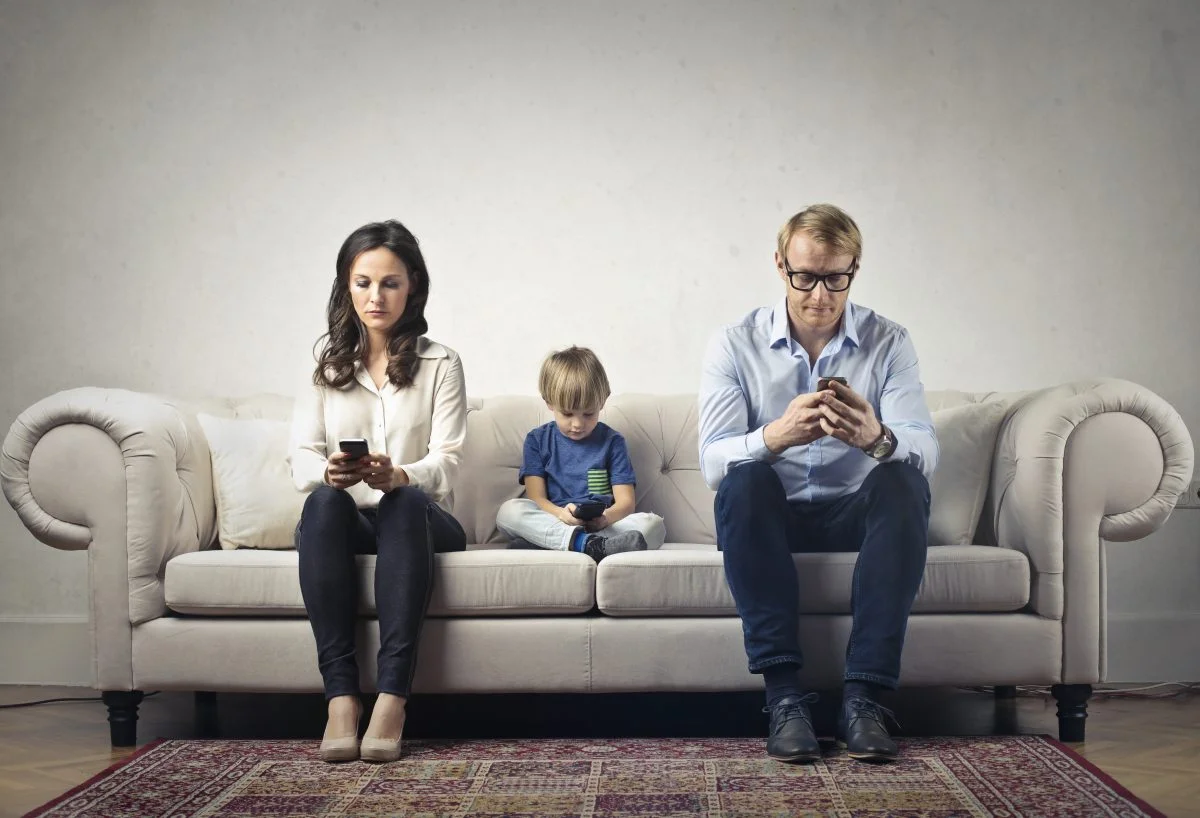 phone-addiction.jpg