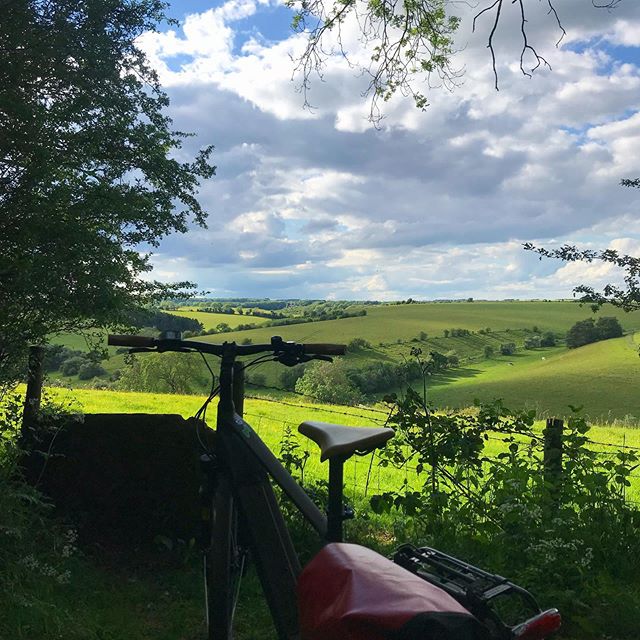 Annnnnnd relax!!!
-
-
-
-
-
#thecotswolds #visitbritain #cycling #ebike #countryside #summer #cyclinglife #cotswolds #outdoors #scottbikes