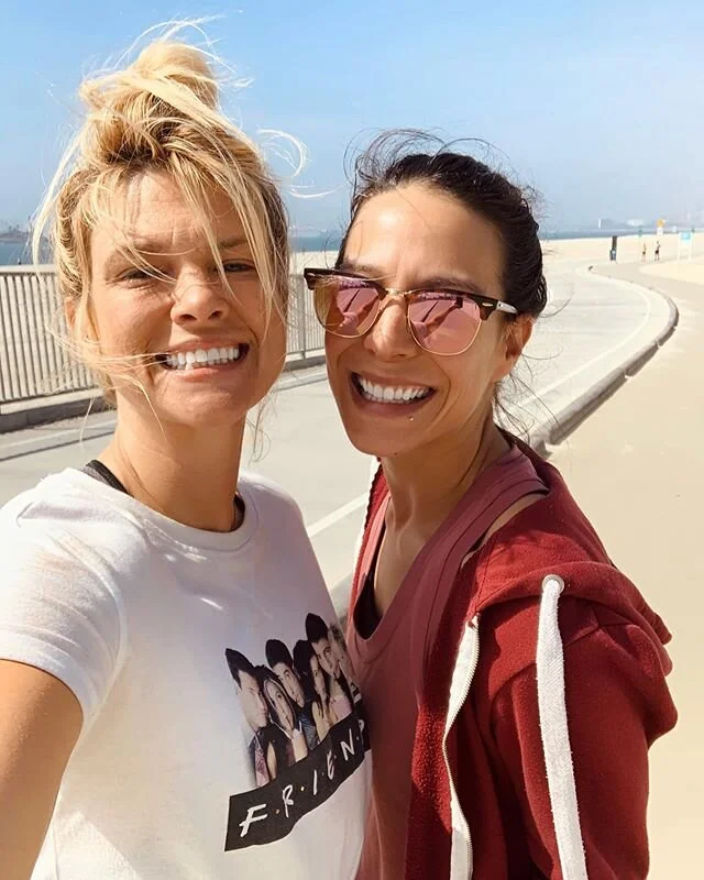 Post gym beach walk with the bestie!
🌊👯&zwj;♀️💪🏼💋✨#bff