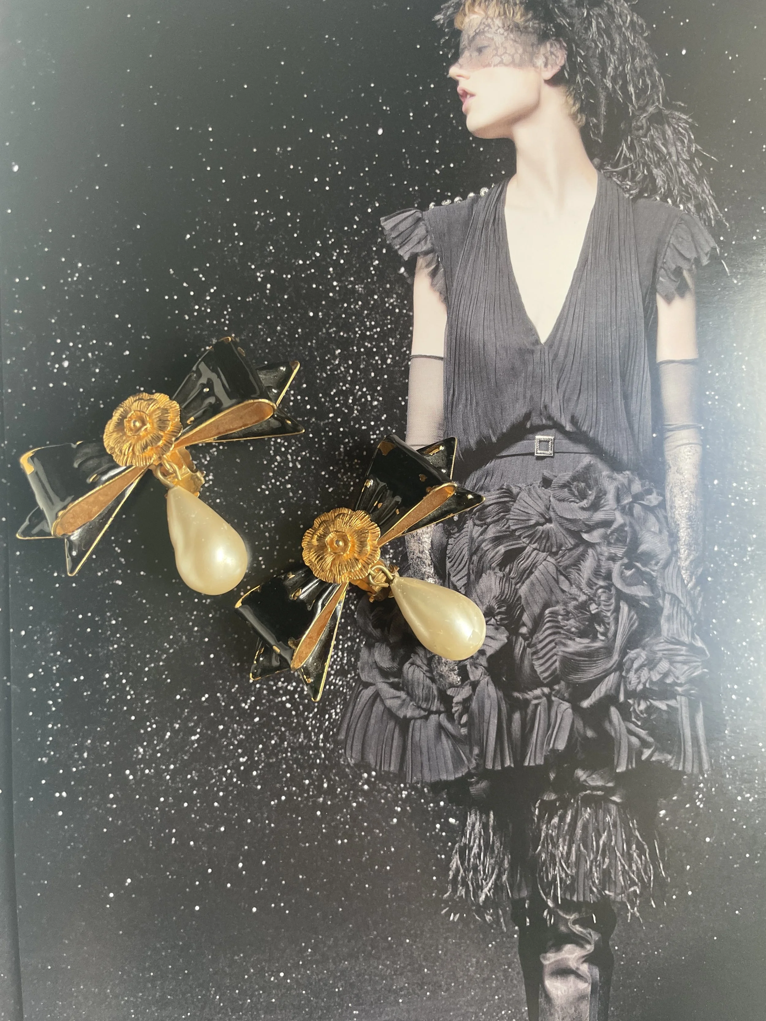 Chanel Vintage Clip-on Earrings with Bow