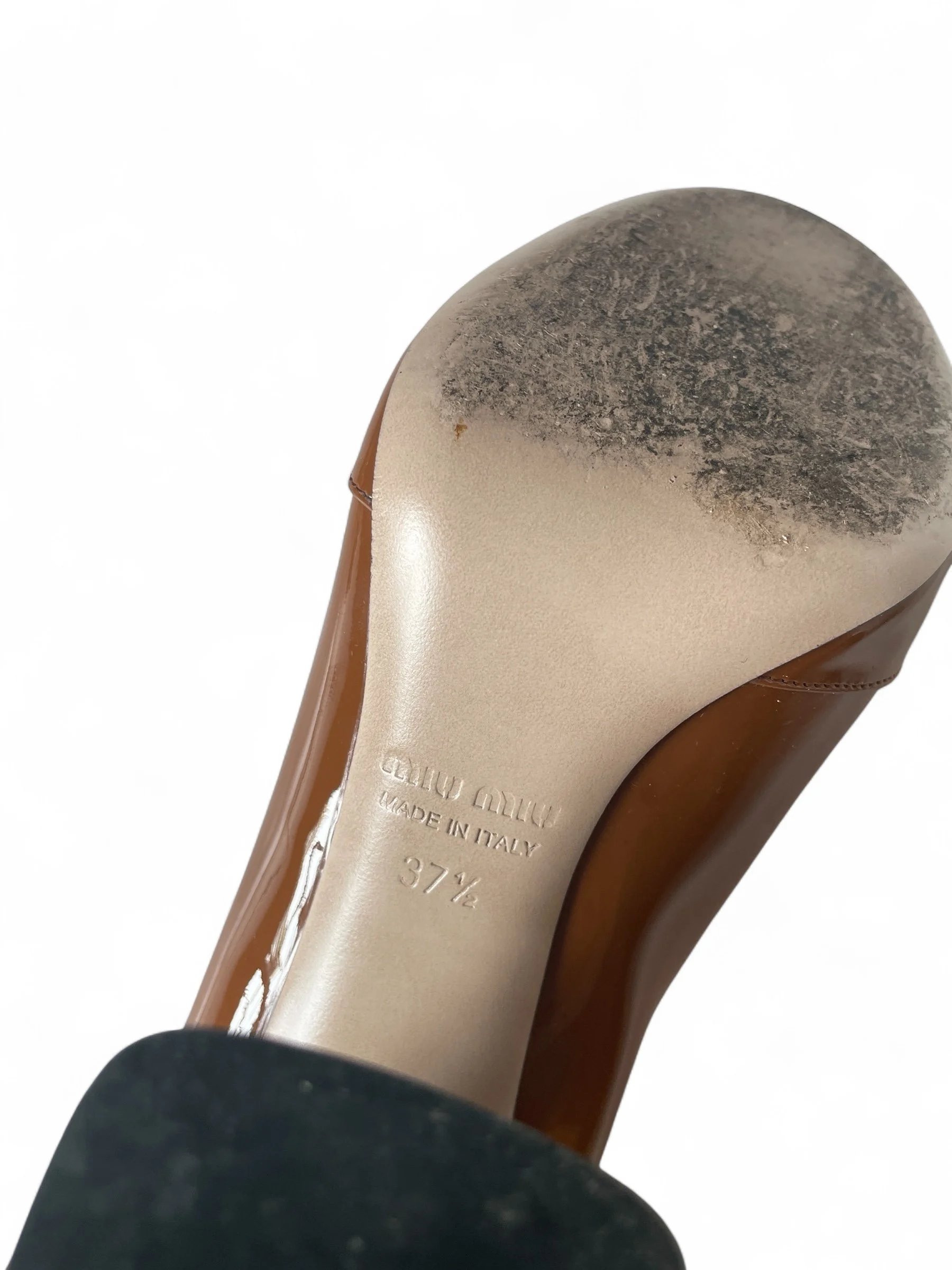Miu Miu FW 2015 Patent Leather Pumps — Mia Luxury Vintage