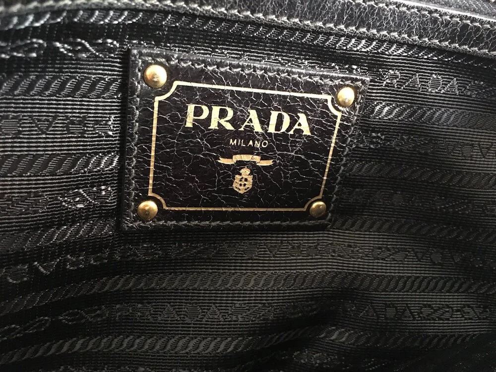 Pradablack7.jpg