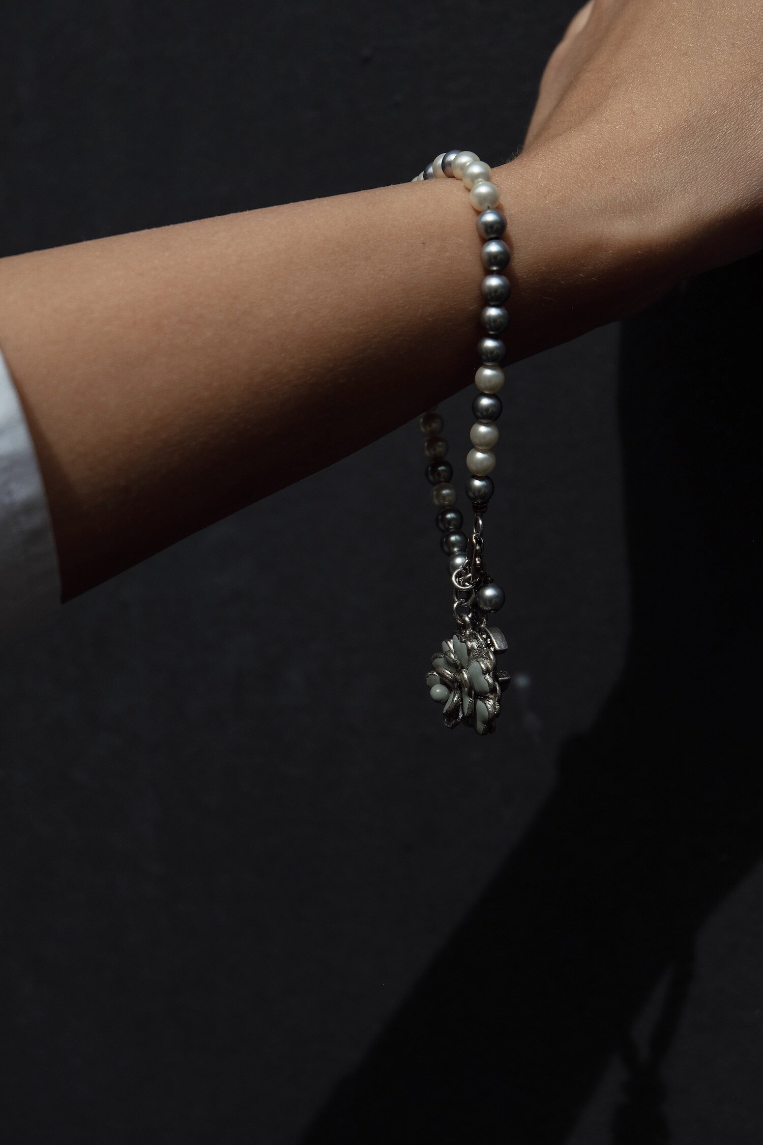Chanel Vintage - Camellia Metal Bracelet - Silver Black - Chanel