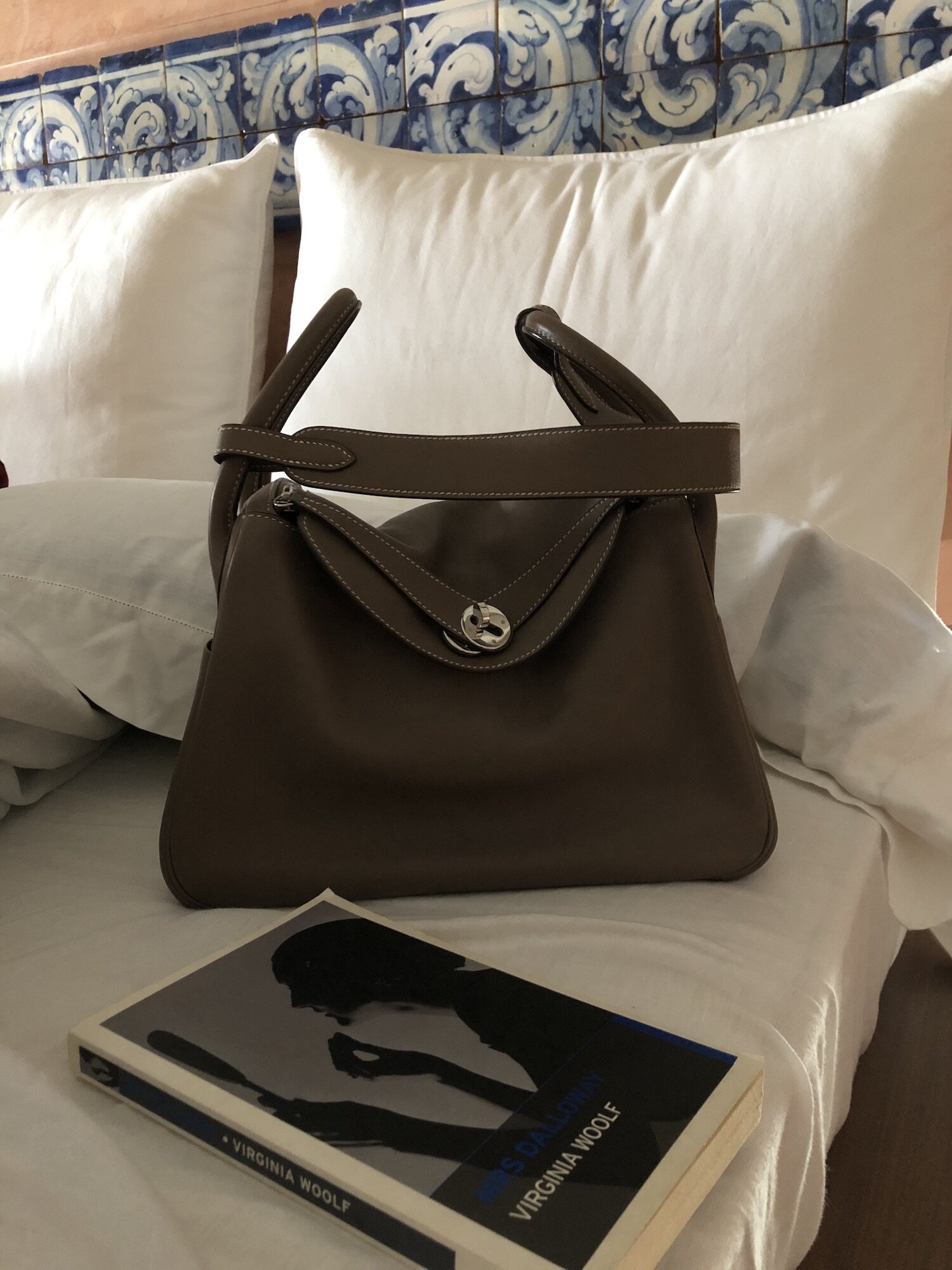 Gloss Vintage & Luxury Bag Ltd on Instagram: Hermes Lindy 30 Etoupe  swift/toile Phw #hermestoile #hermeslindy
