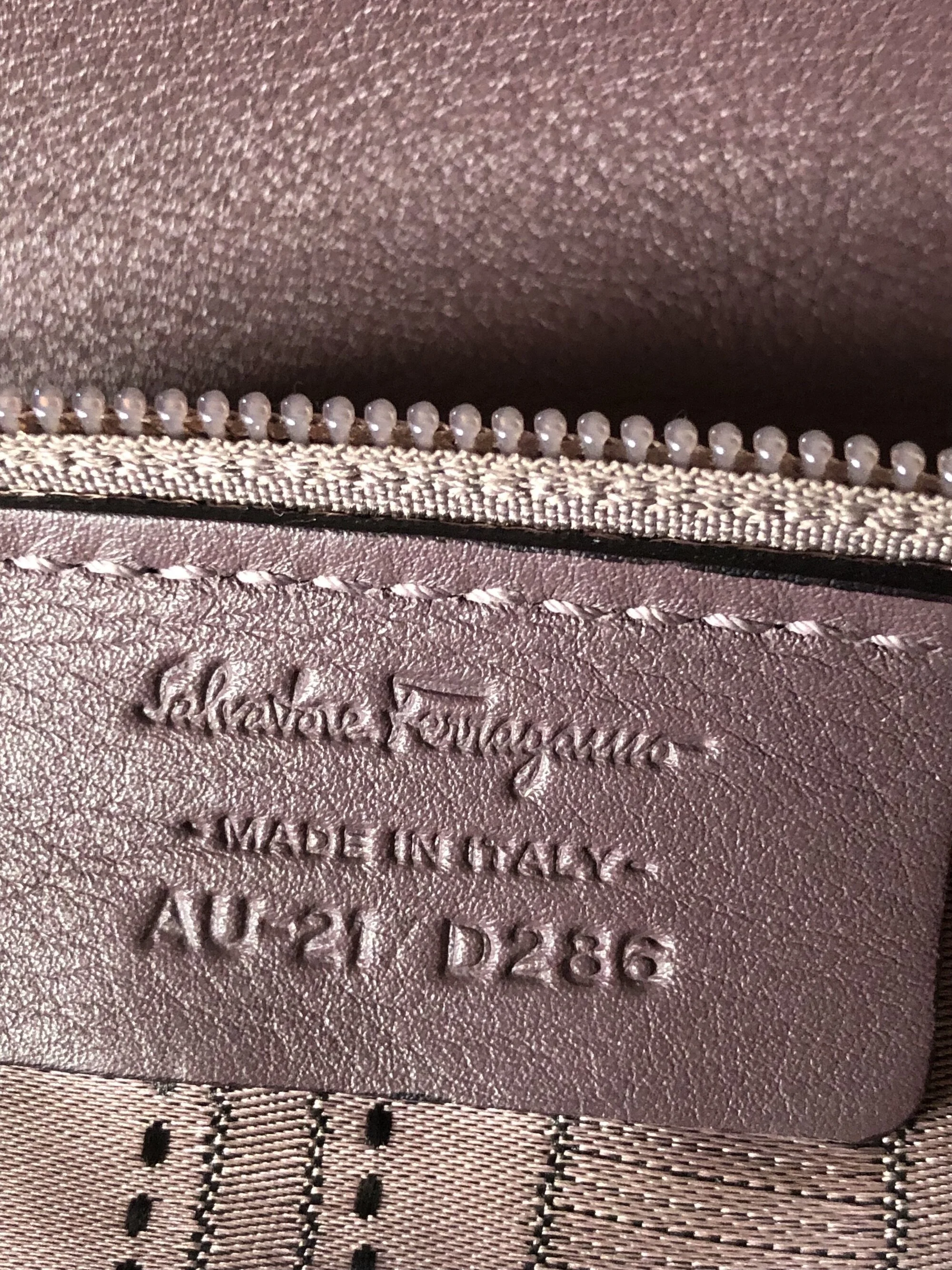 Salvatore Ferragamo Corine Hobo