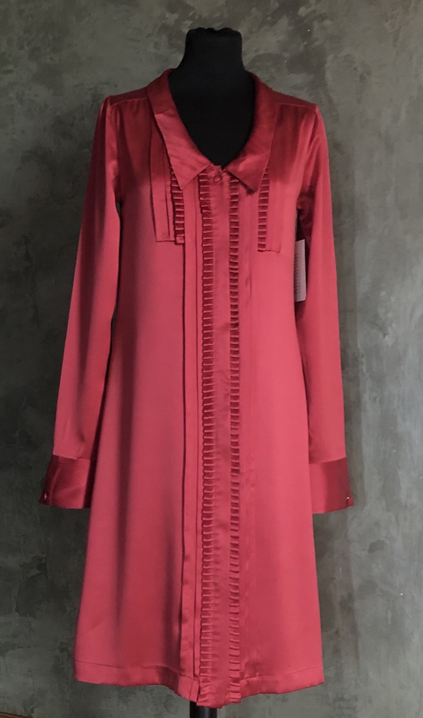 Viktor & Rolf by H&M Raspberry Silk Dress Mia Luxury Vintage Viktor & Rolf by H&M Raspberry Silk Dress Mia Luxury Vintage