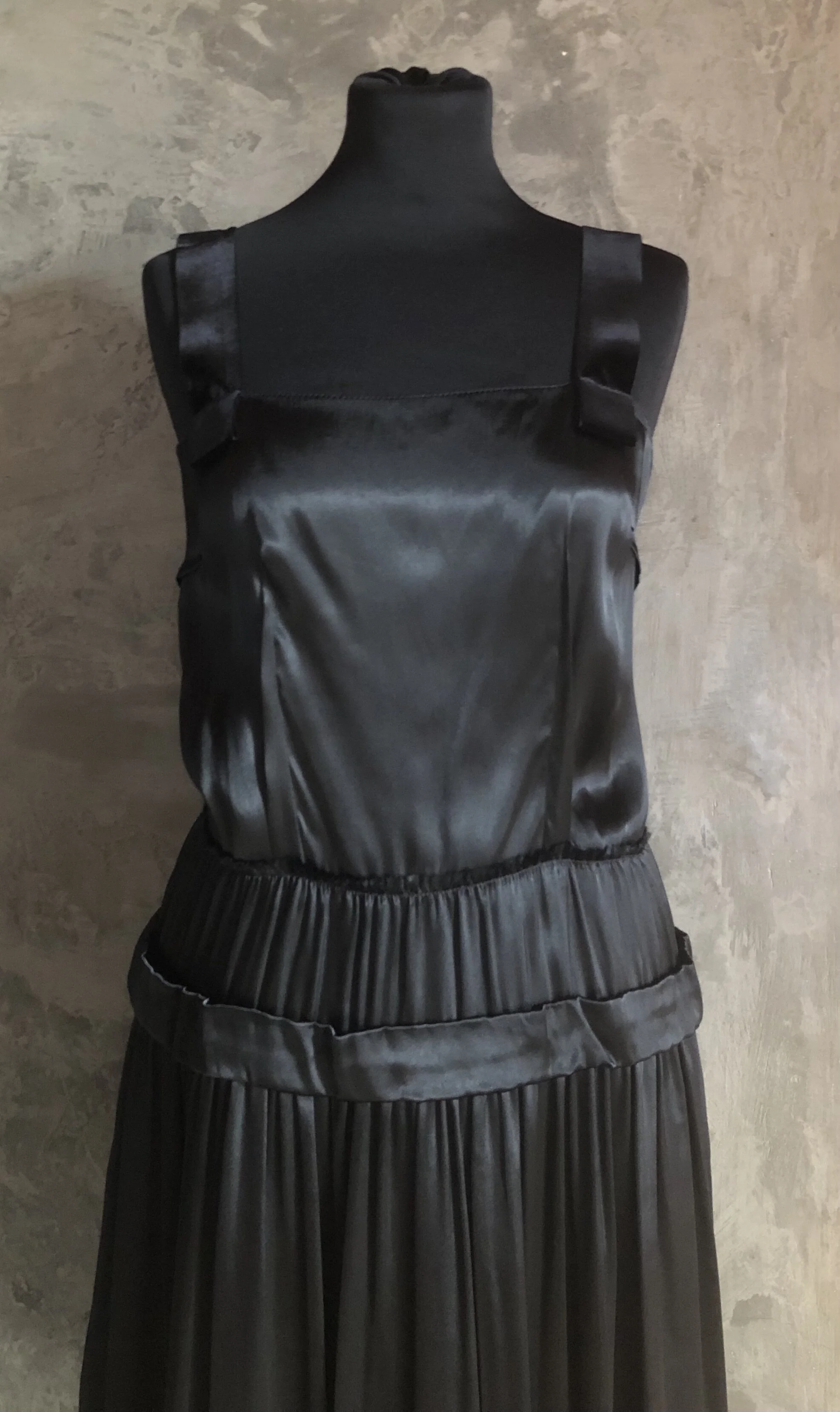 Lanvin Hiver 2006 Black Silk Dress