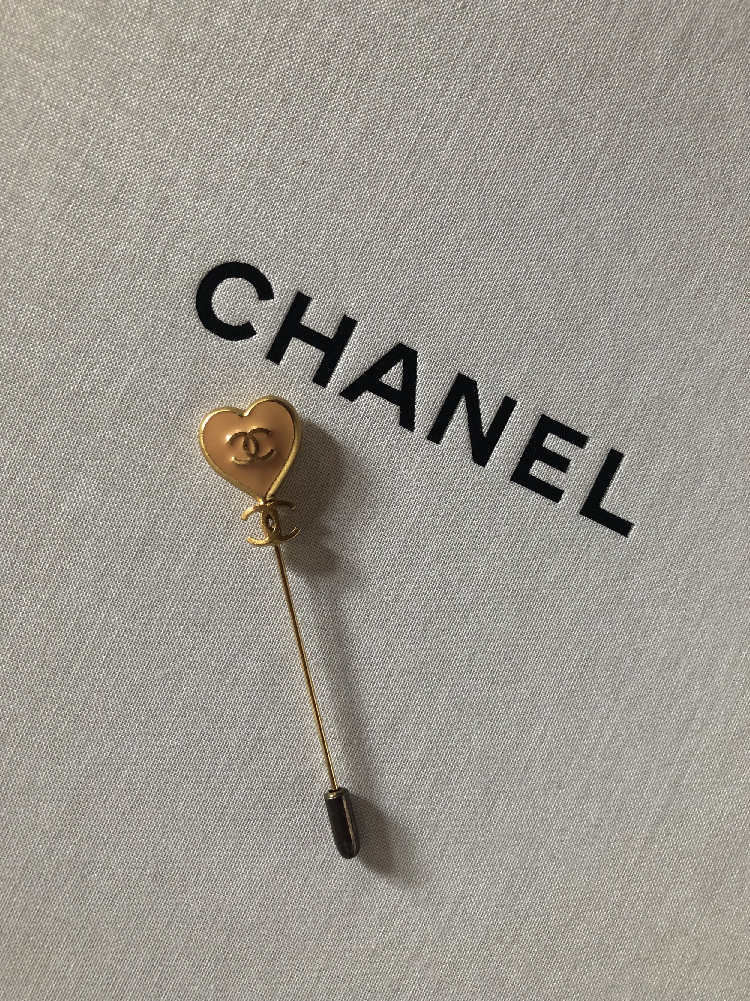 DIY Chanel Camelia Flower Pin – Glam York