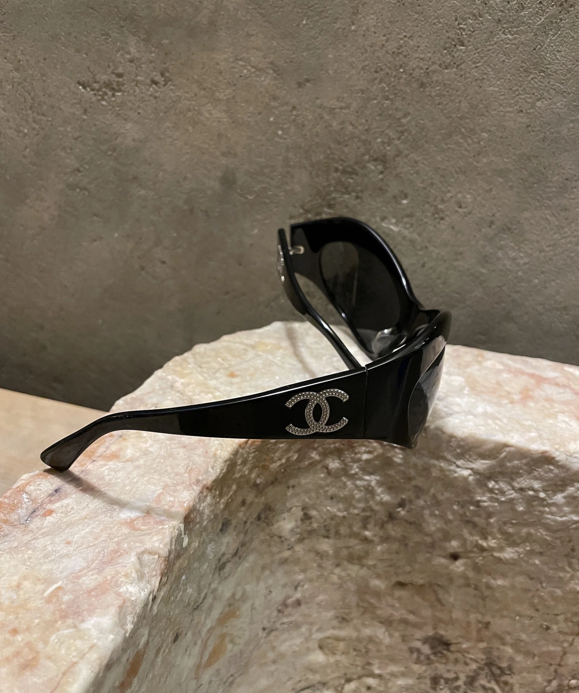 Chanel Cat Eye Oversized Black Sunglasses — Mia Luxury Vintage