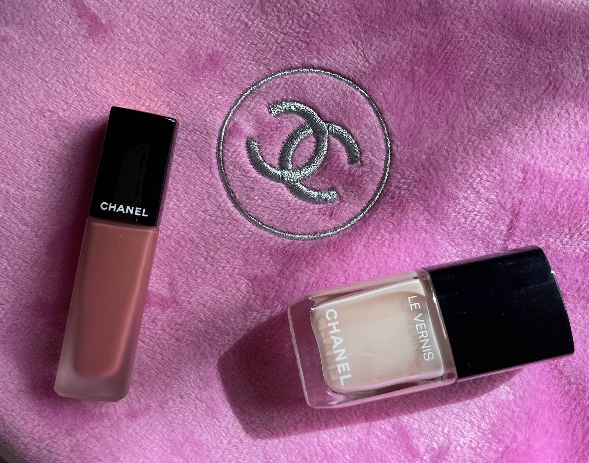 Chanel Pink Vanity Case — Mia Luxury Vintage