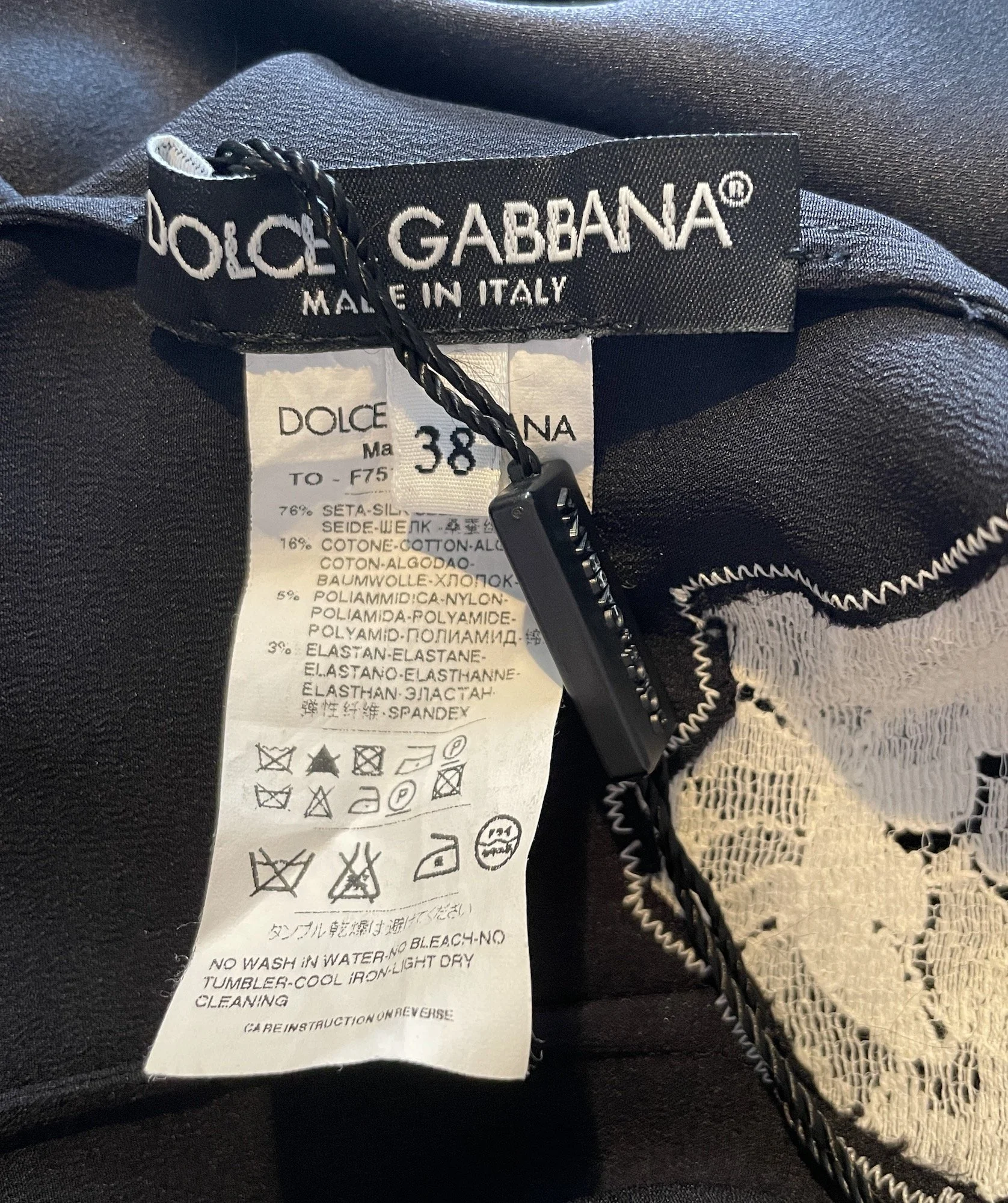 【SALE!ラスト1点!】DOLCE&GABBANA シルク100%ドレス 黒 Dolce & Gabbana Silk & Lace Top — Mia Luxury Vintage