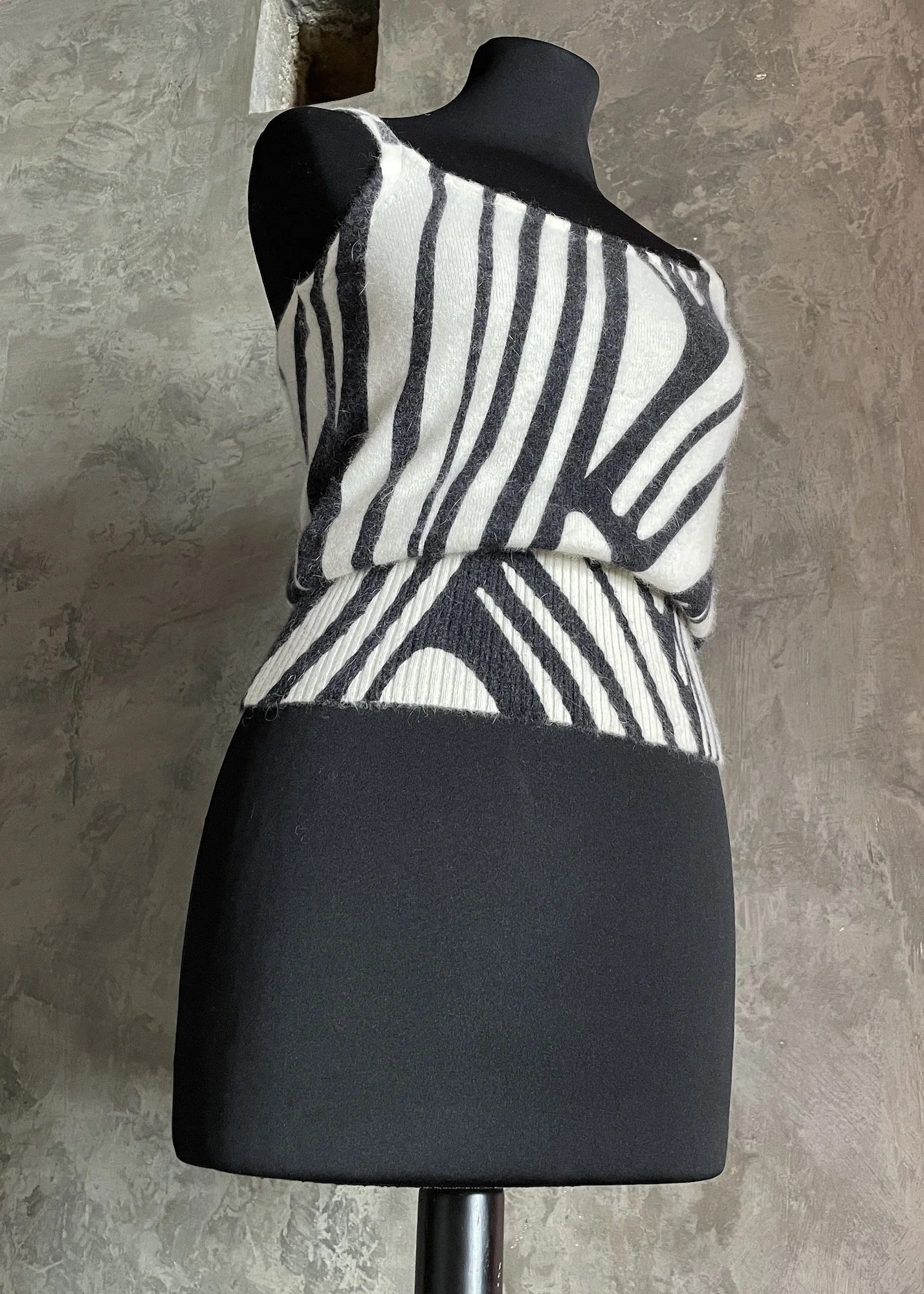 Louis Féraud cashmere zebra top