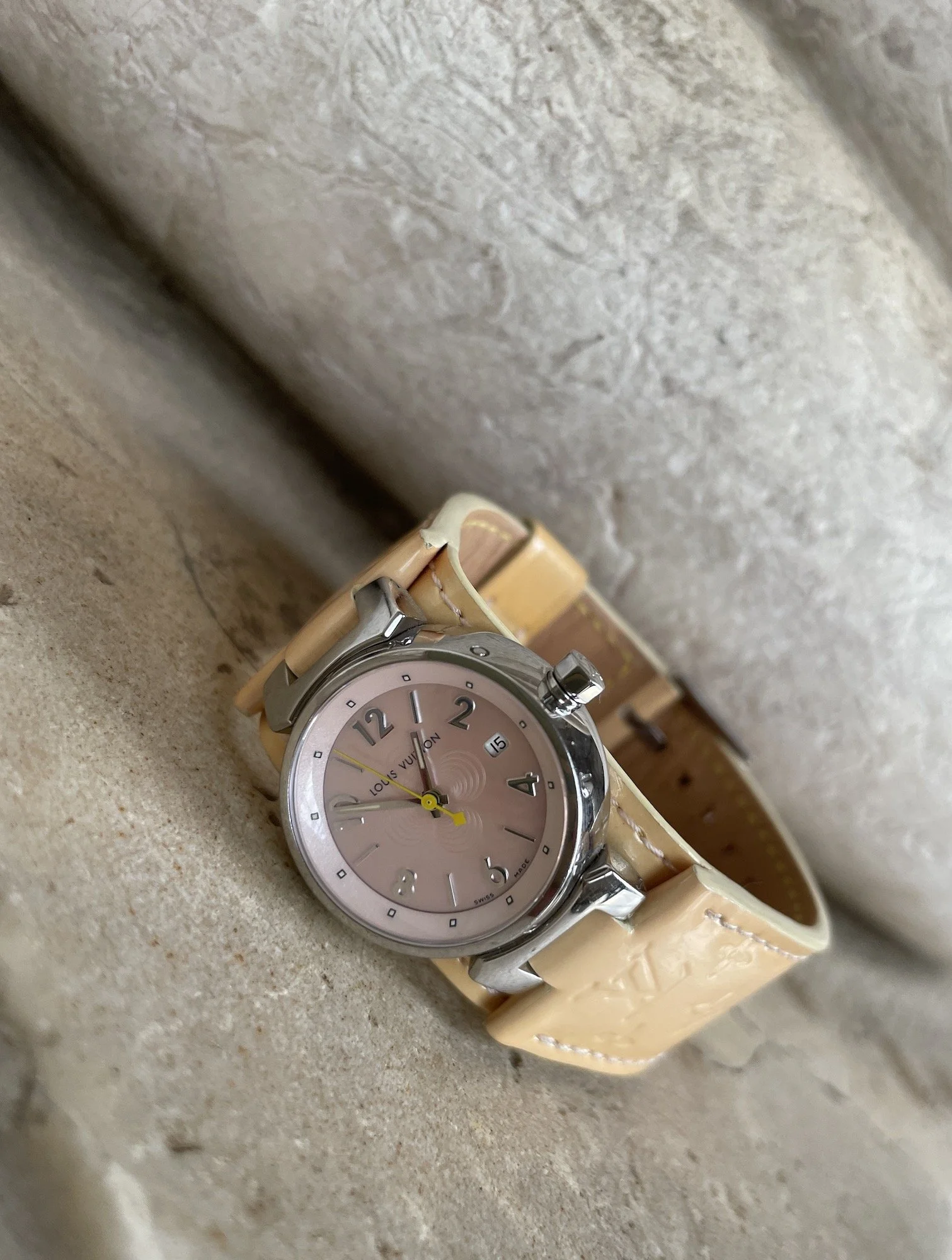 Louis Vuitton Pink and Cream Watch Strap Hands-On Debut: Louis Vuitton Tambour Slim Vivienne Jumping  main image 4