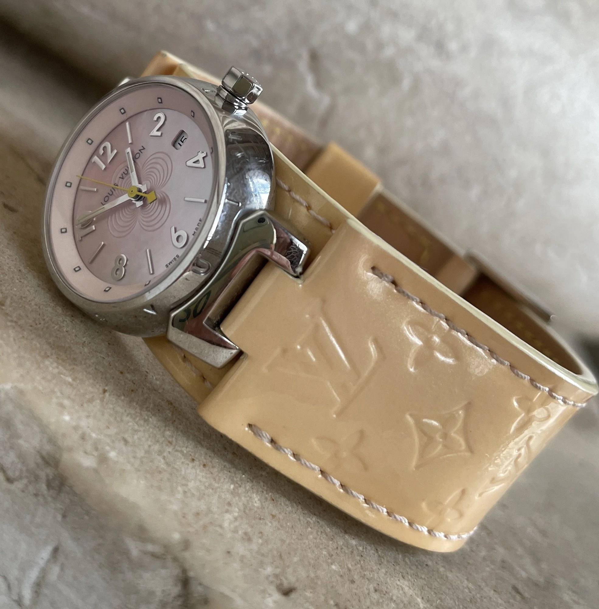 LV Tambour Pink Watch — Mia Luxury Vintage display picture 2