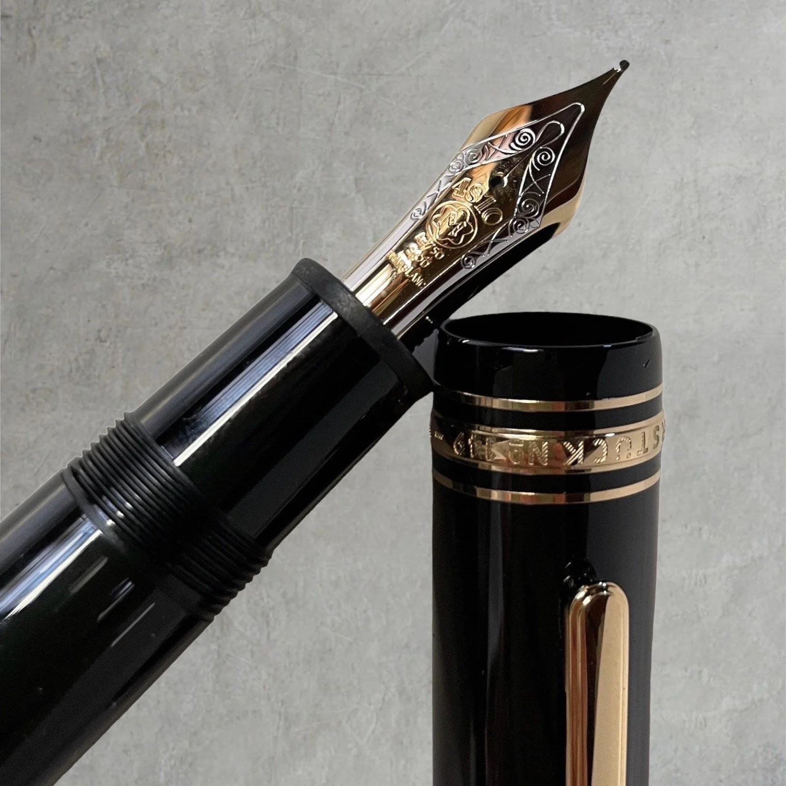 Montblanc Meisterstück 149 Gold-Coated Fountain Pen