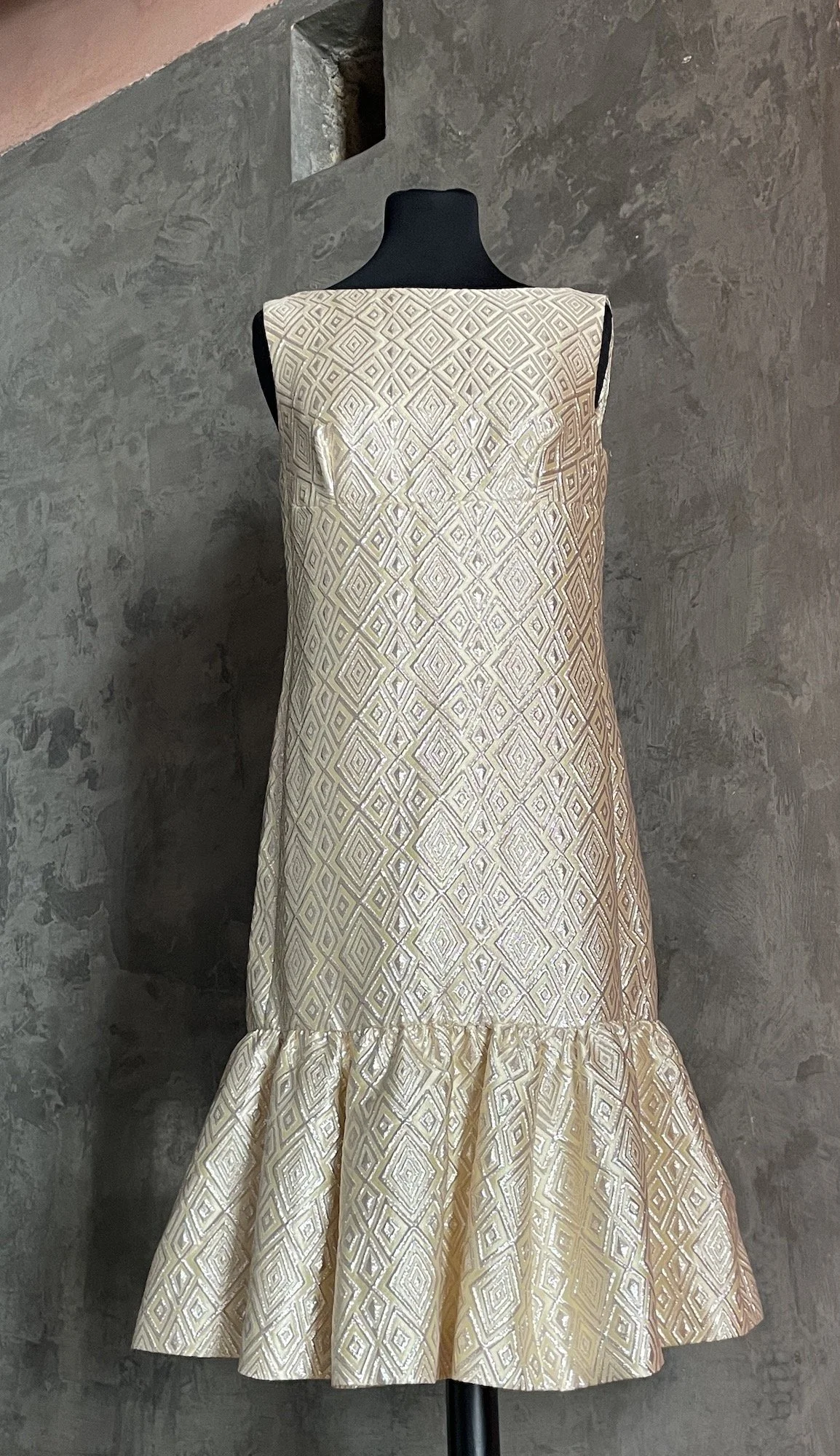 Max Mara Pianoforte Vintage Gold Lamé Dress — Mia Luxury Vintage