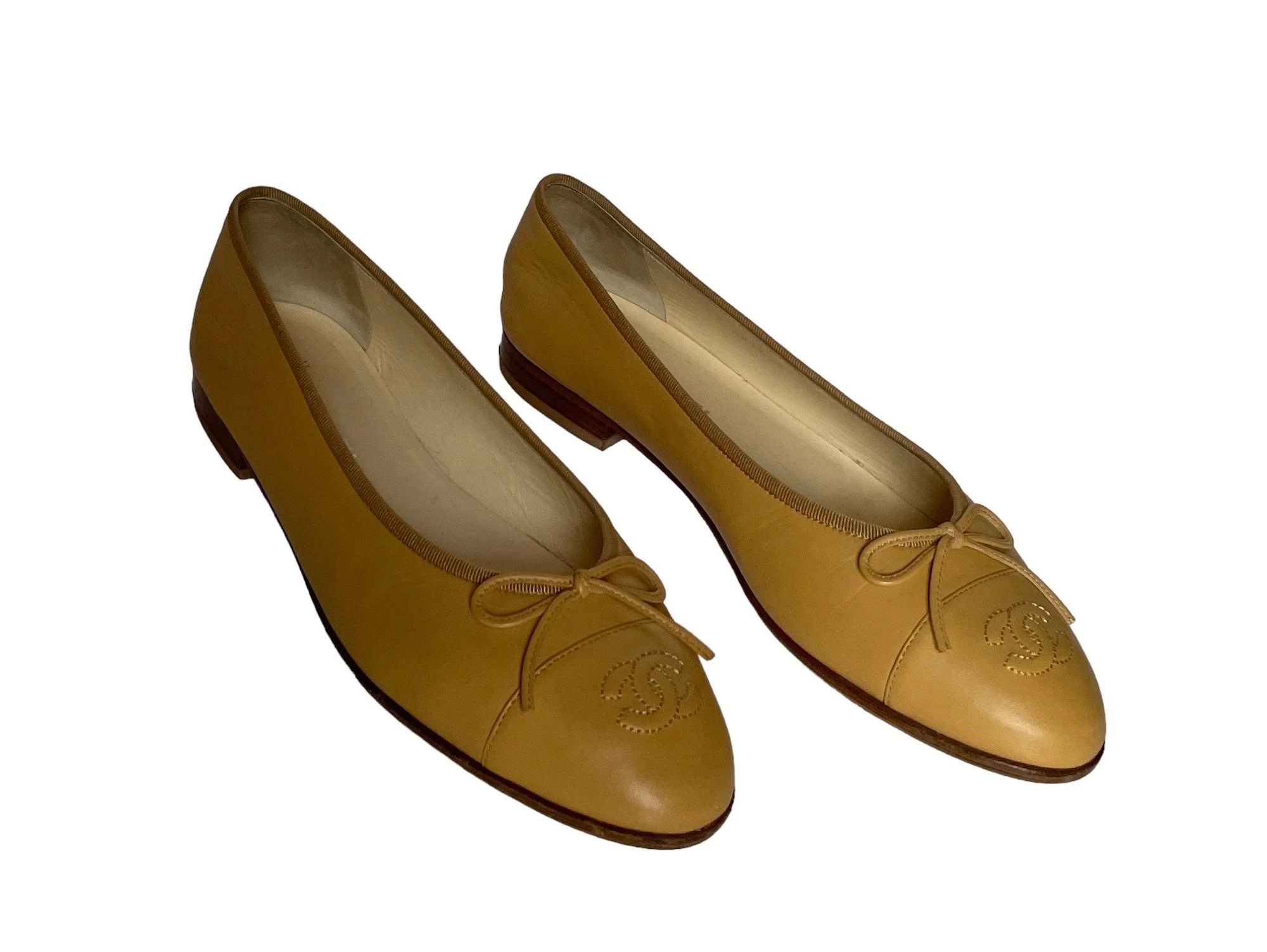Chanelflatsbeige4.JPG