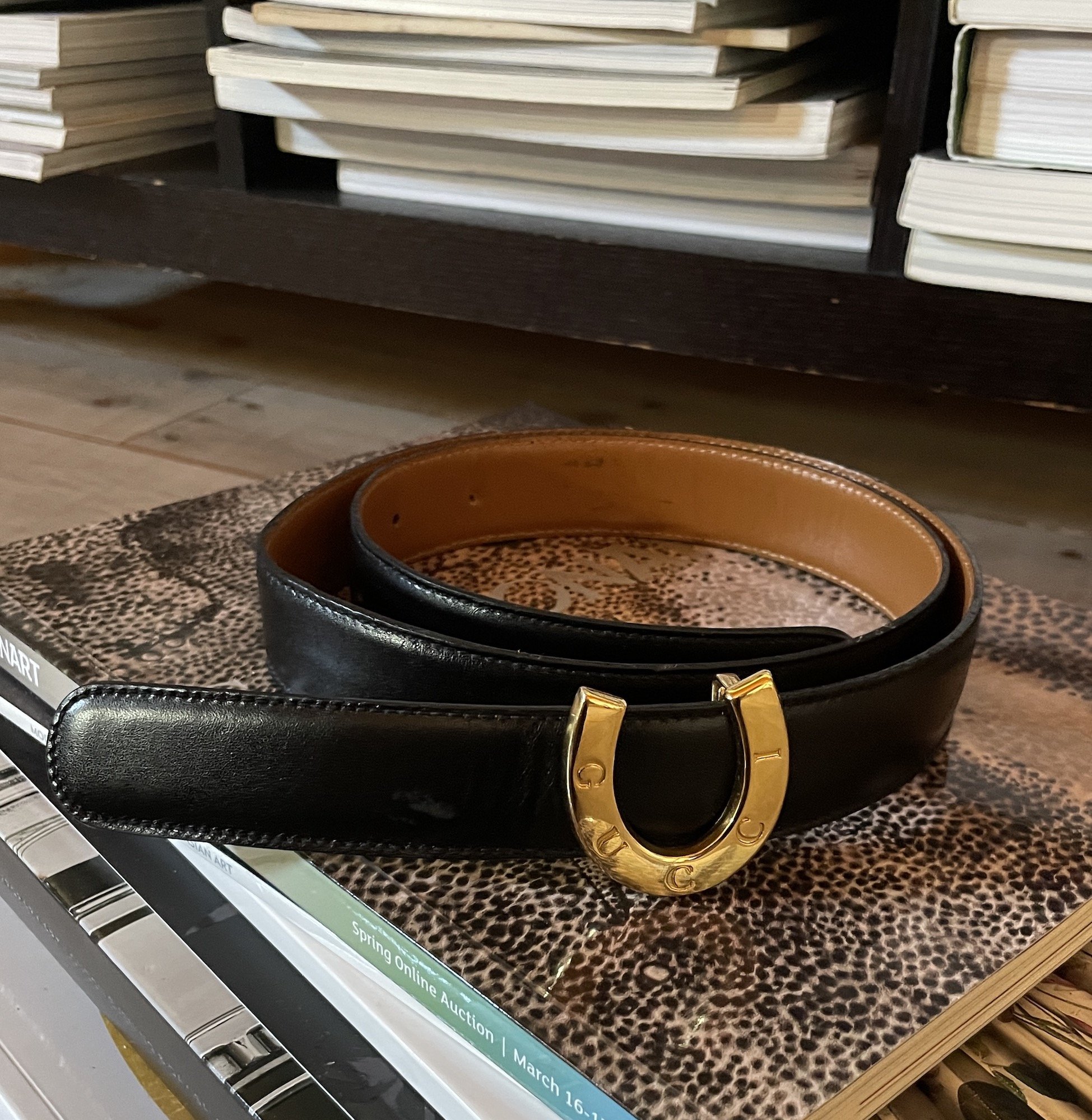 Gucci Vintage Black Leather Horseshoe Belt