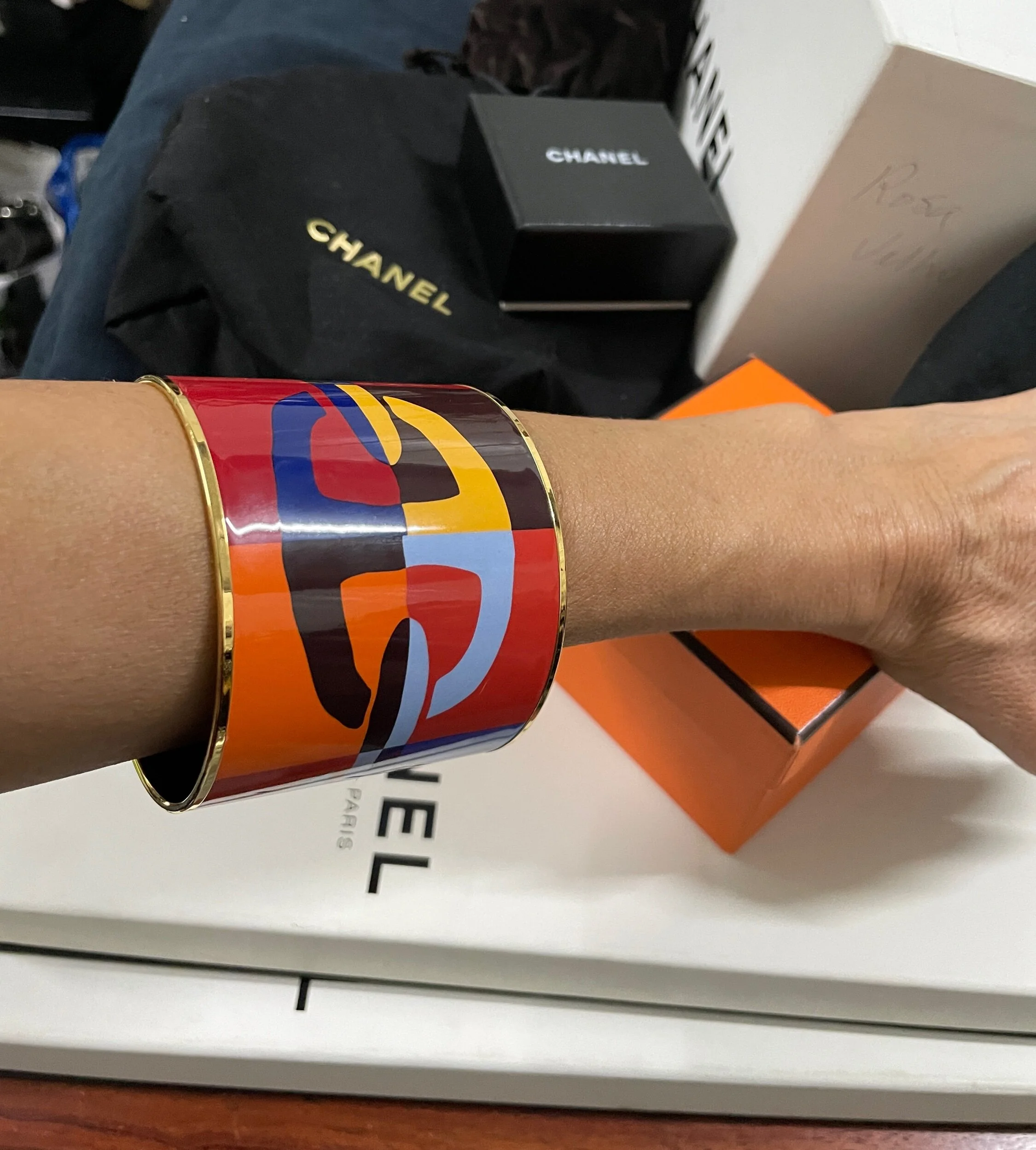 FB7D7750-989D-498B-BCAE-44B3989CB0D2